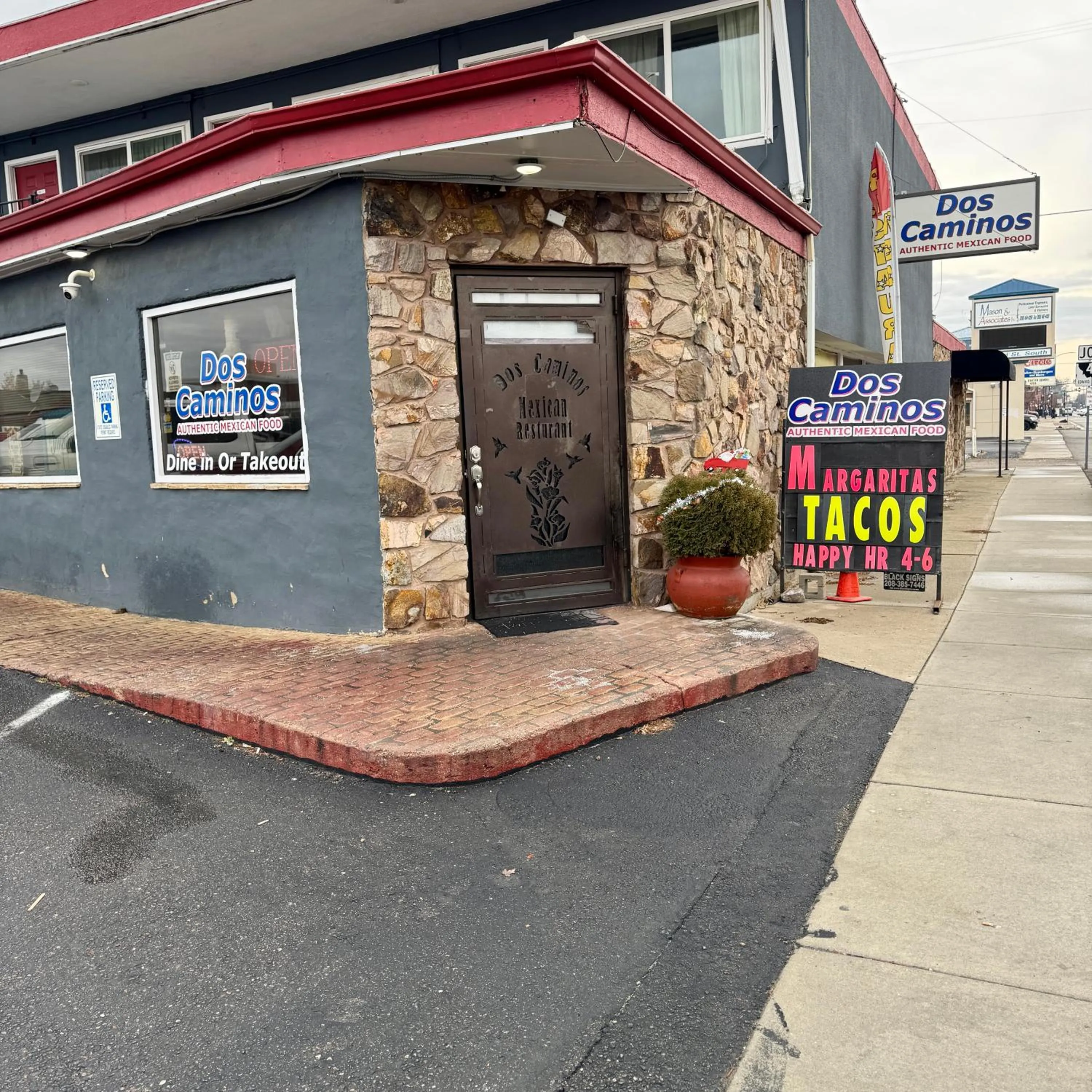 Restaurant/places to eat in Nampa Downtown Inn