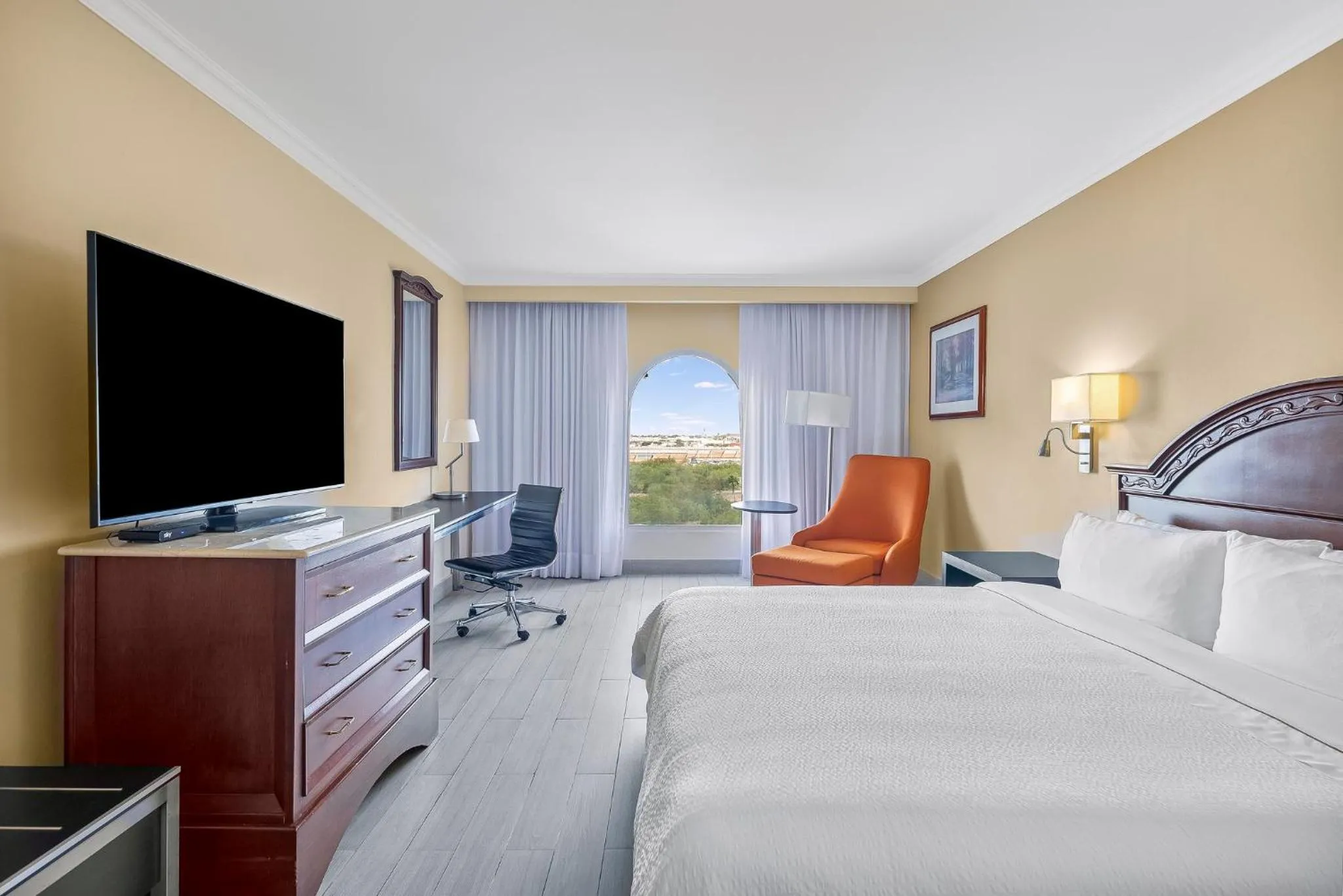 Bedroom, Bed in Fiesta Inn Express Nuevo Laredo