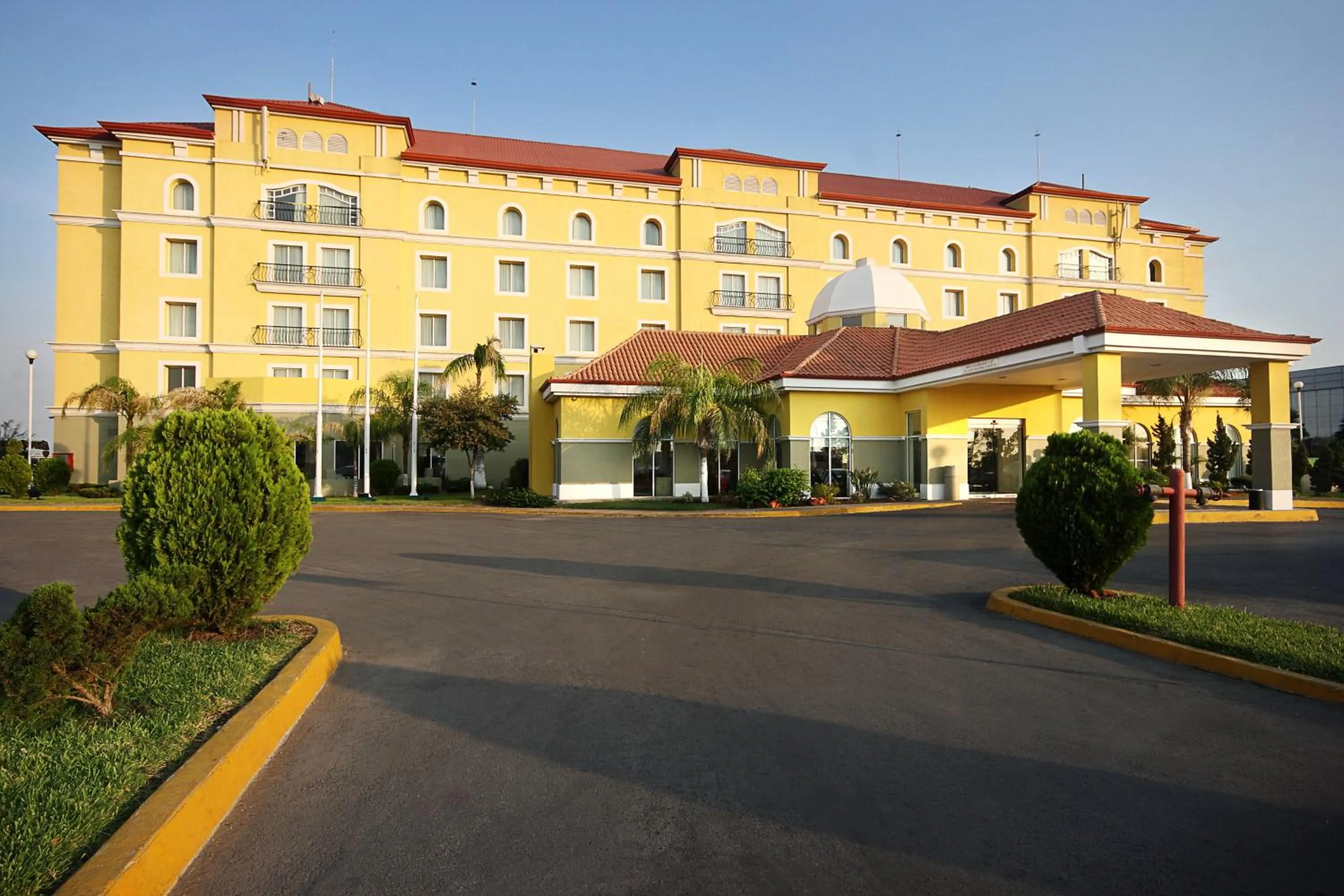 Property building in Fiesta Inn Express Nuevo Laredo
