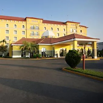 Property building in Fiesta Inn Express Nuevo Laredo
