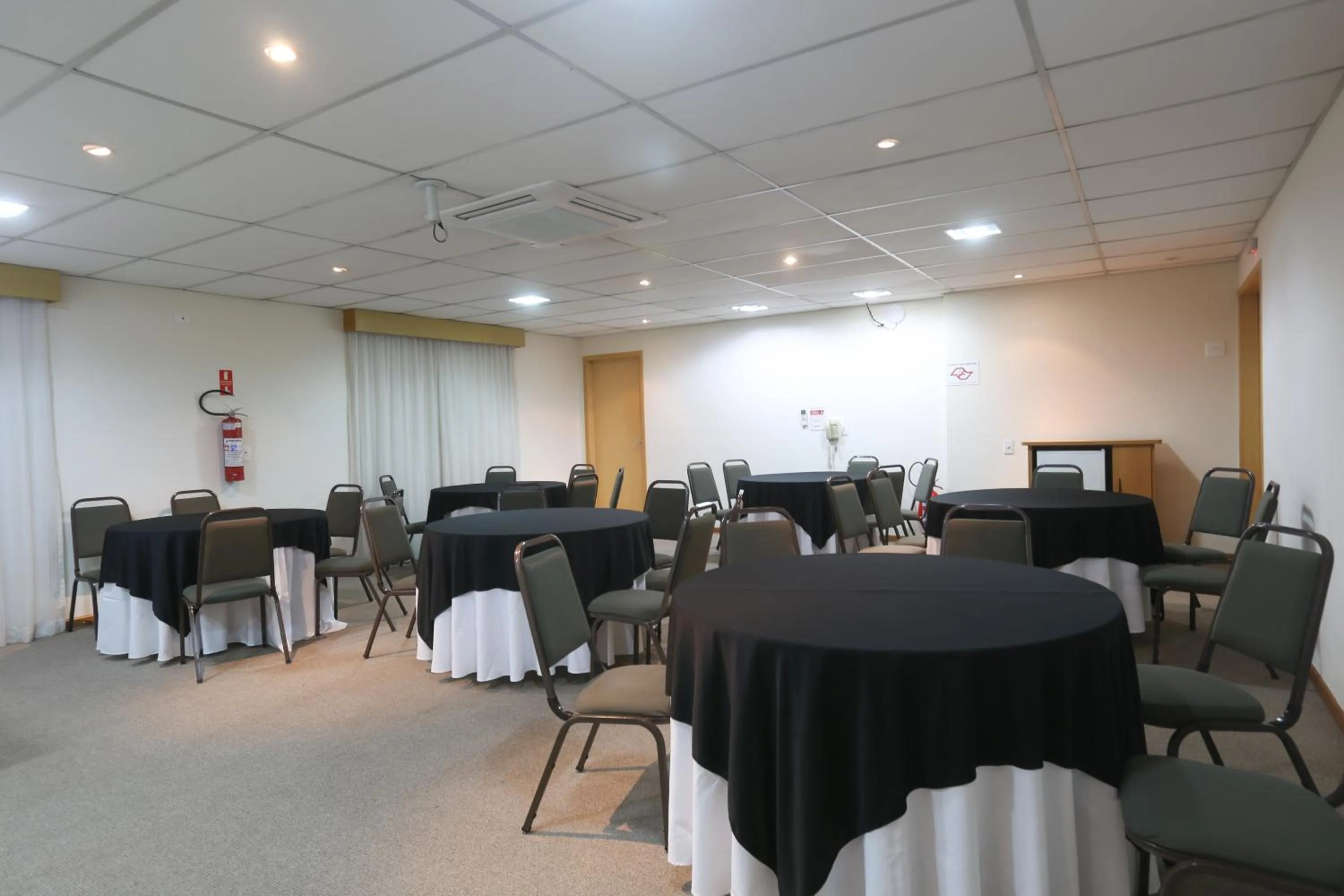 Business facilities in Fildi Hotel