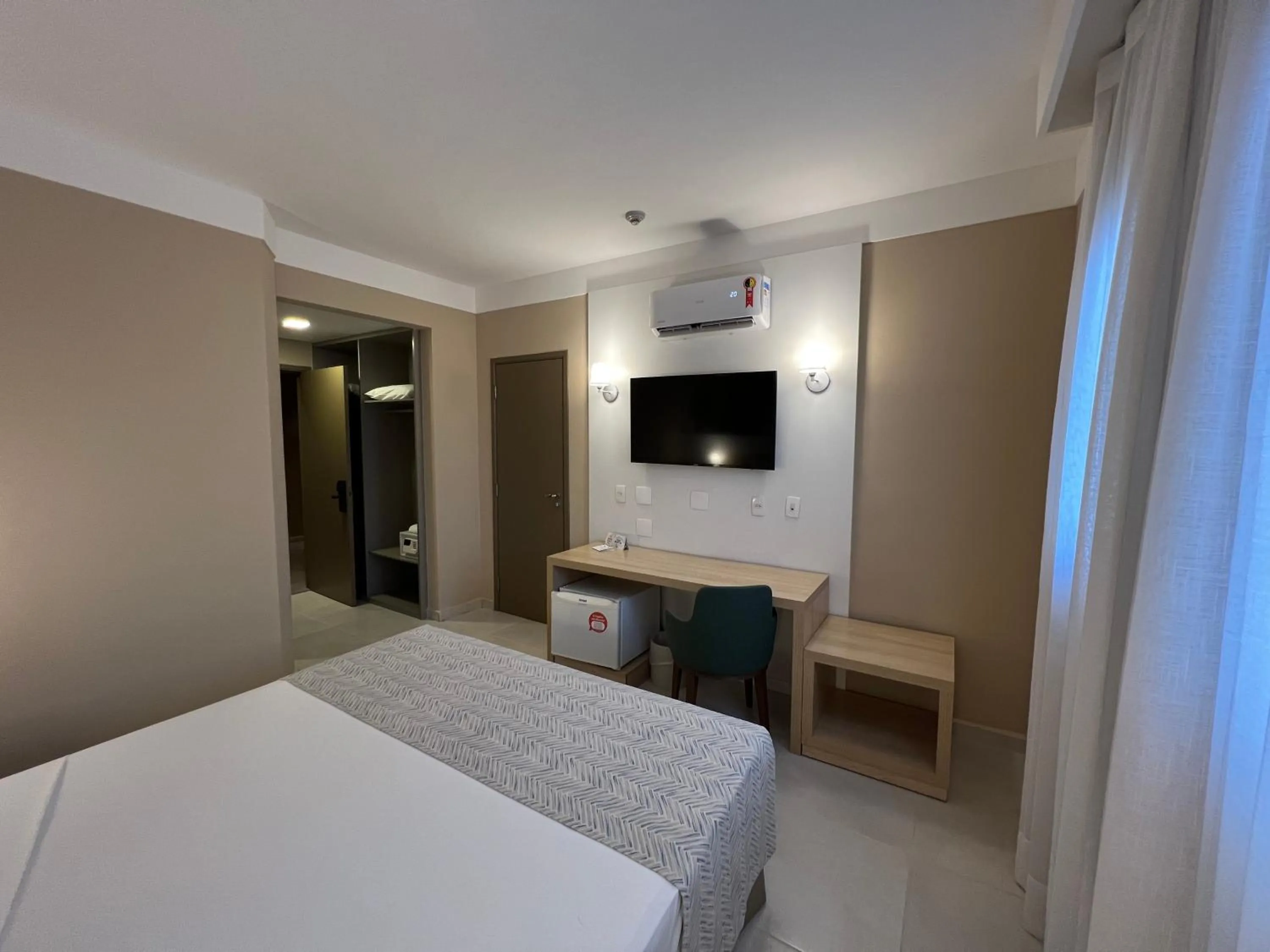 Bedroom, Bed in Fildi Hotel