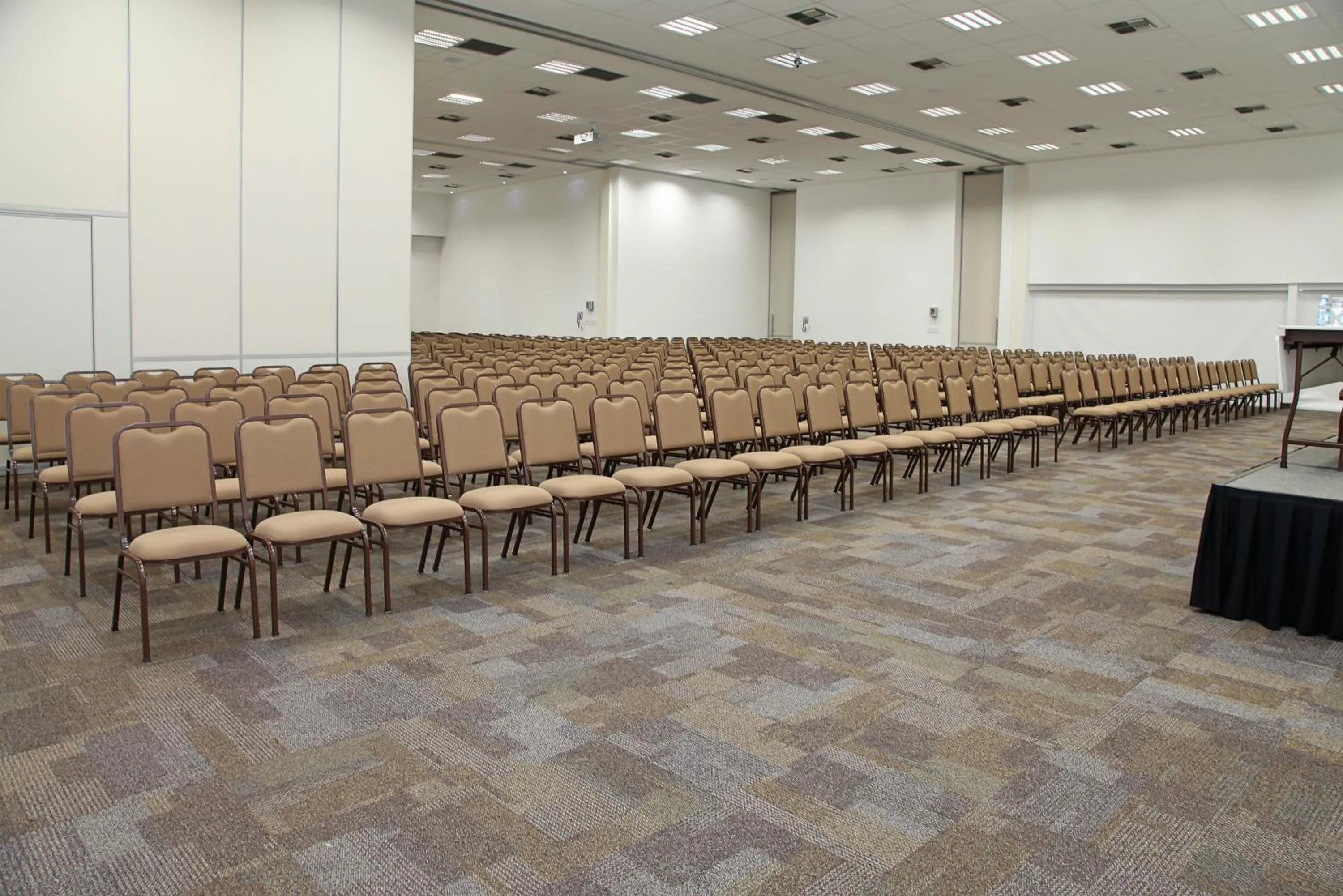 Business facilities in Fildi Hotel