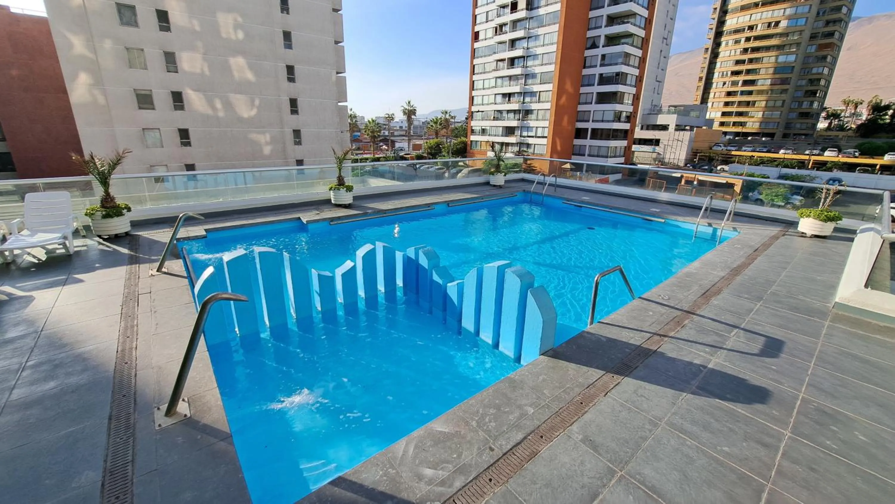 Swimming pool in Hotel Diego de Almagro Iquique