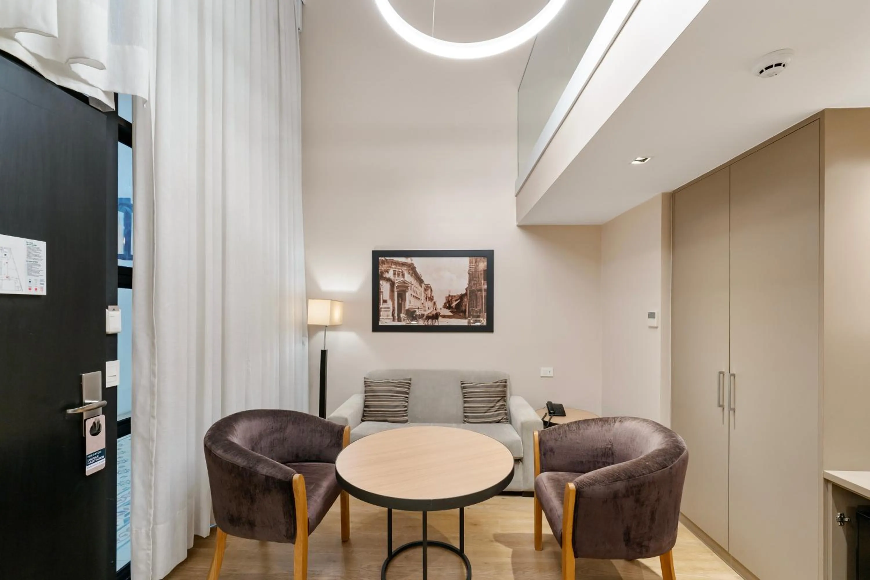 Photo of the whole room in Palmaroga Hotel Asuncion, Tapestry Collection by Hilton