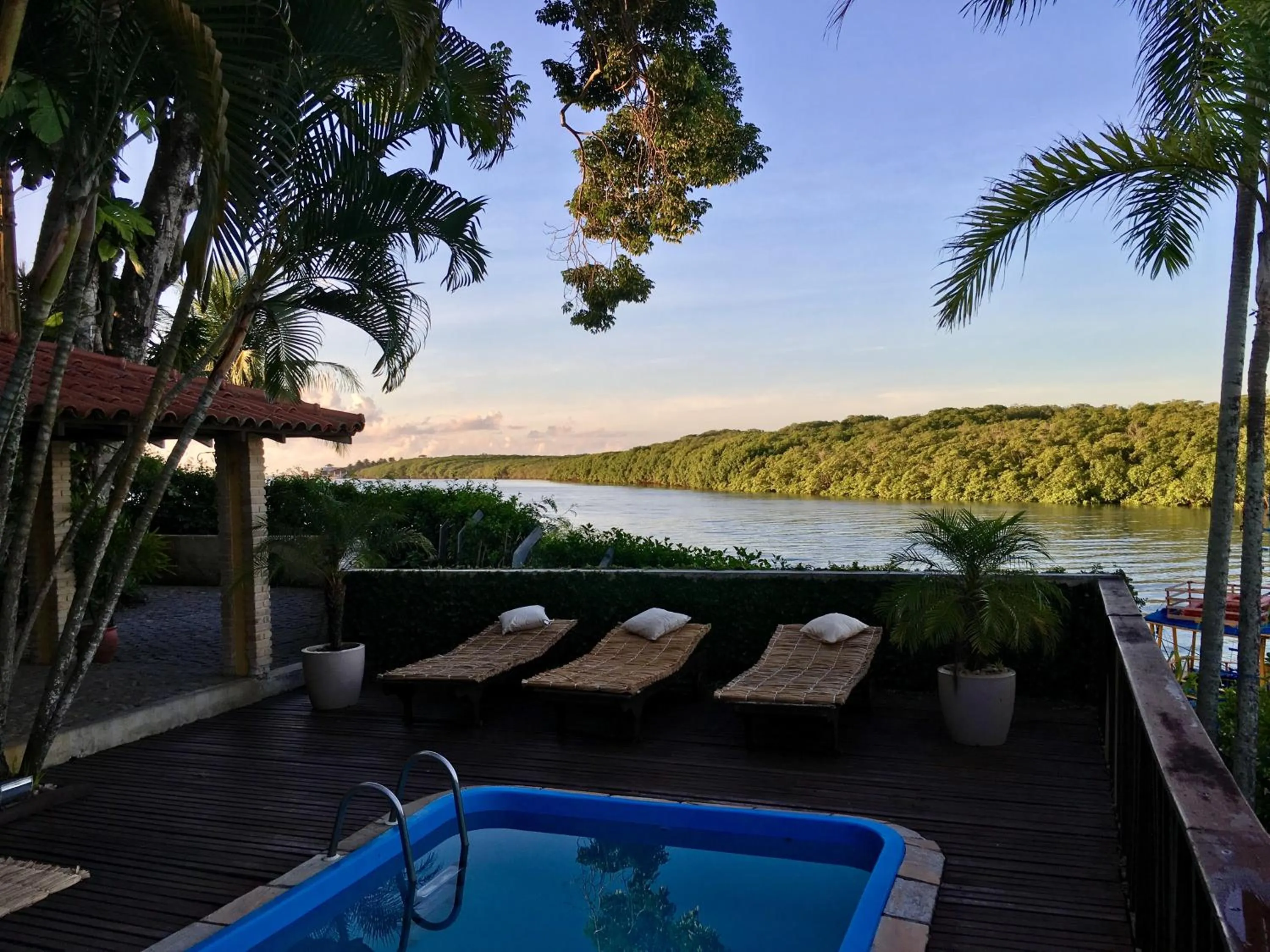 Fishing in Pousada Canto do Rio