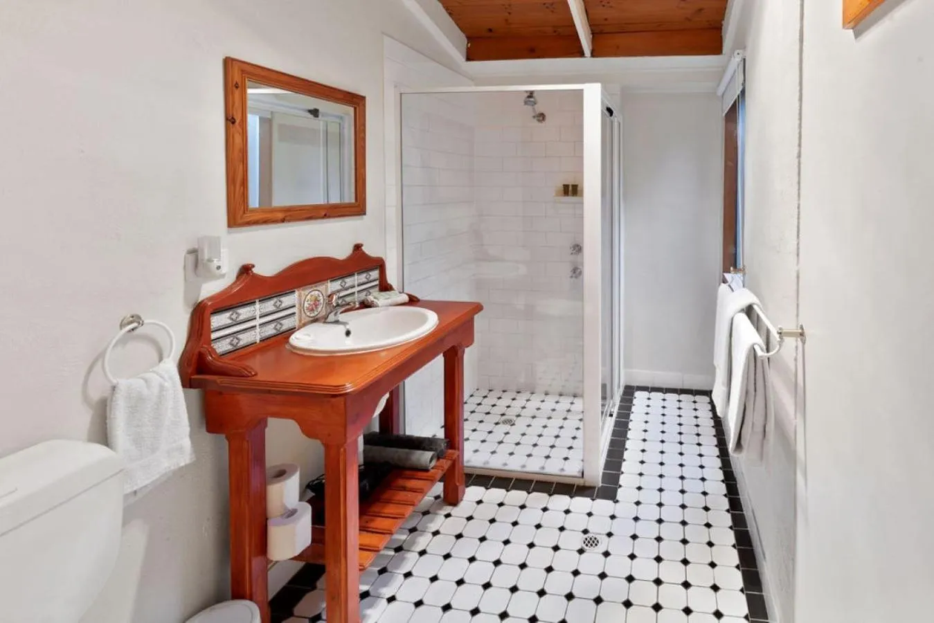 Bathroom in Clarendon Chalets