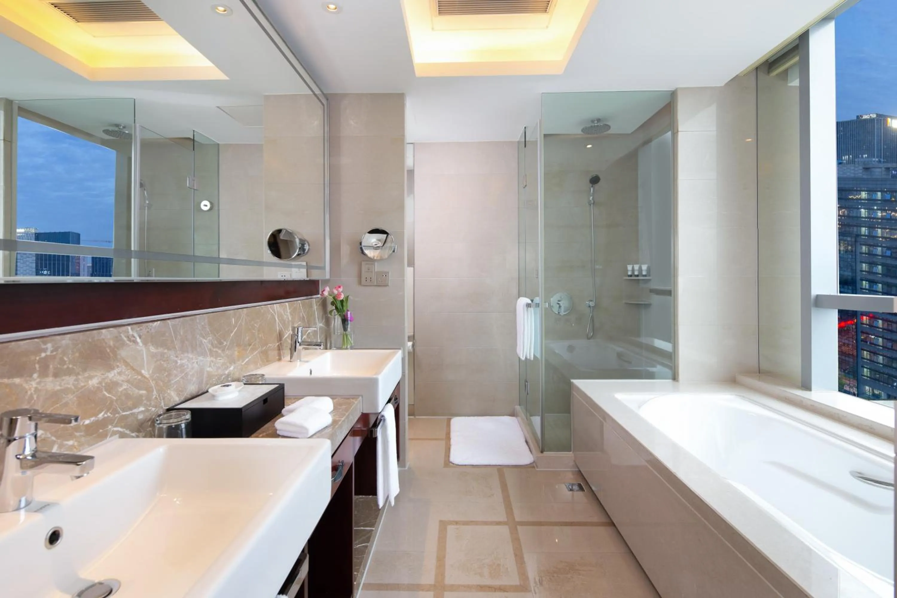 Bathroom in Pan Pacific Ningbo