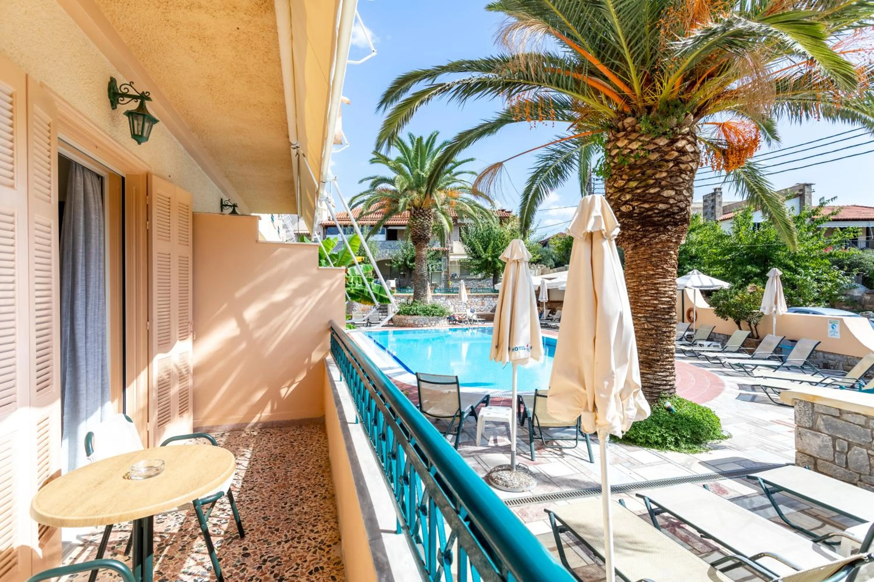 Pool view in Lefktron Hotel