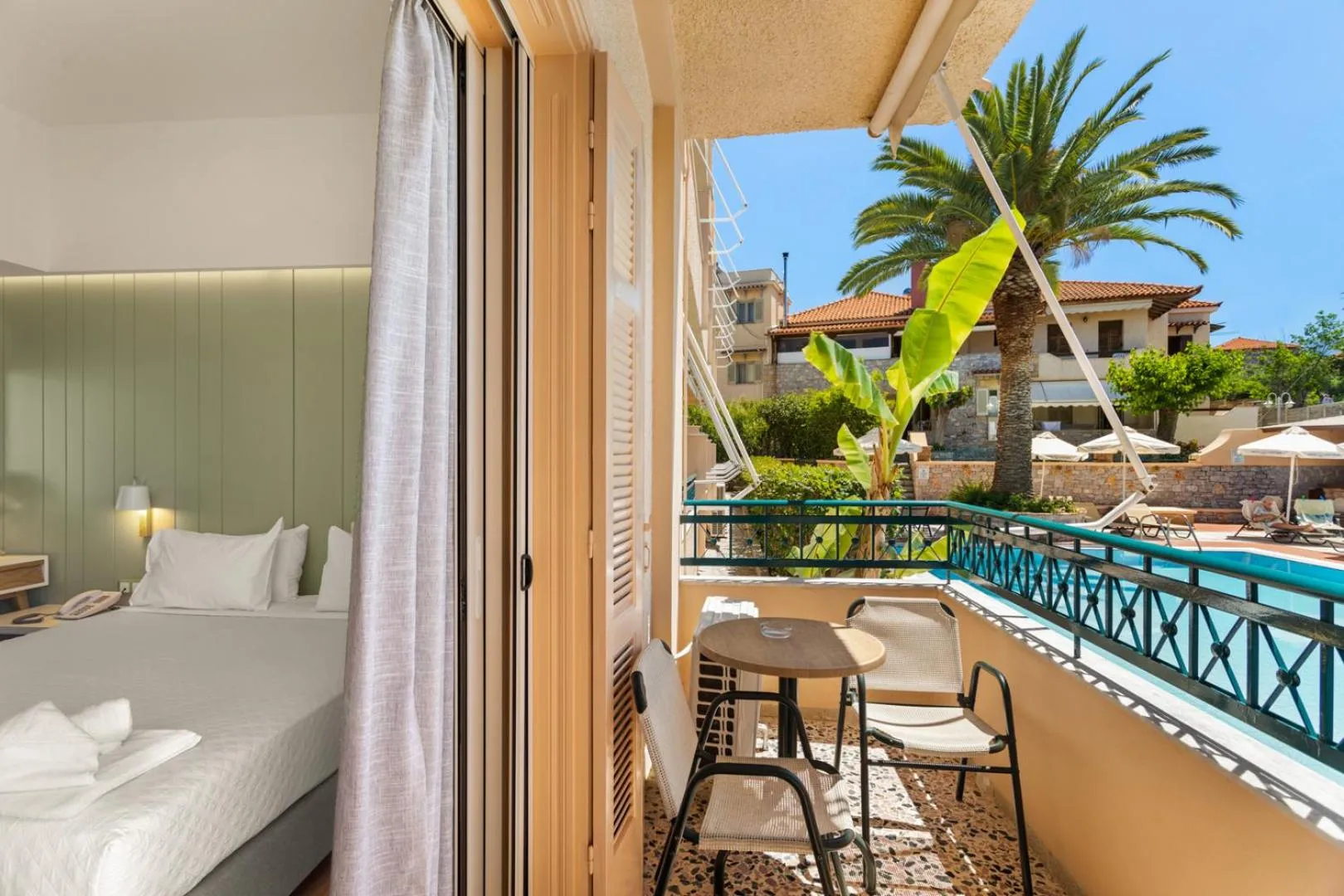 Balcony/Terrace in Lefktron Hotel