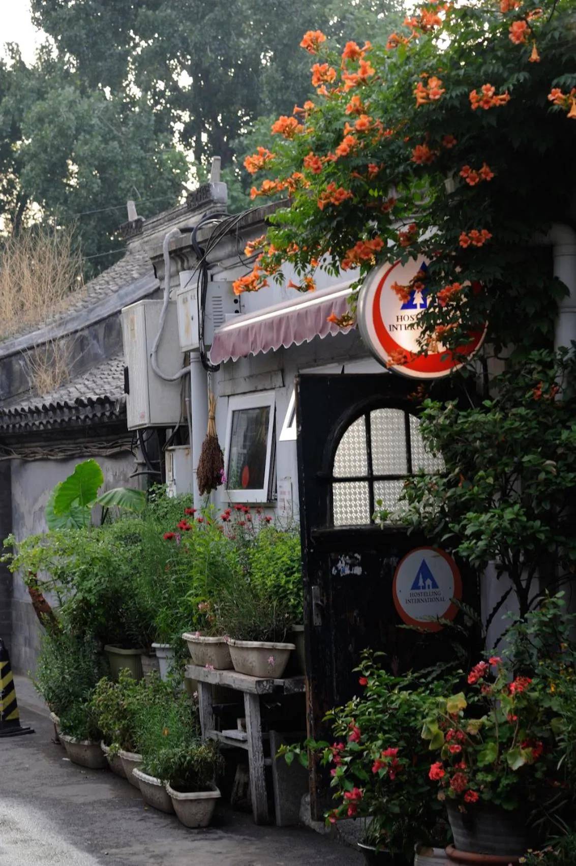 Peking Garden Youth Hostel-Houhai&Nanluoguxiang&Drum tower-Cafe&Bar&Movie night&Social area&Rooftop