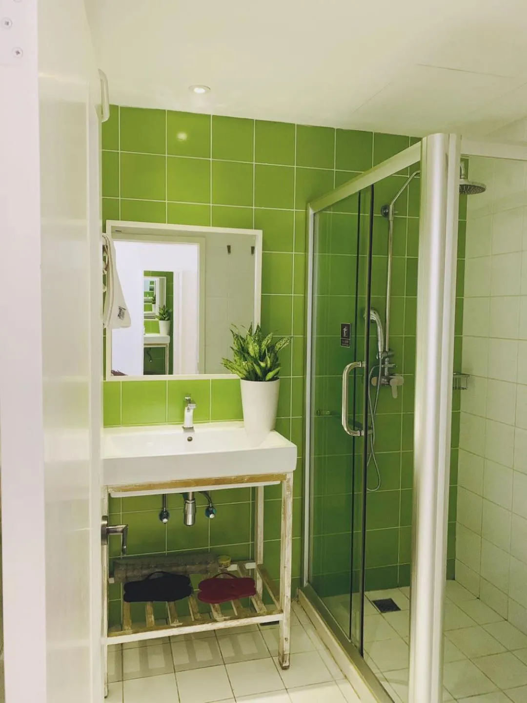 Peking Garden Youth Hostel-Houhai&Nanluoguxiang&Drum tower-Cafe&Bar&Movie night&Social area&Rooftop