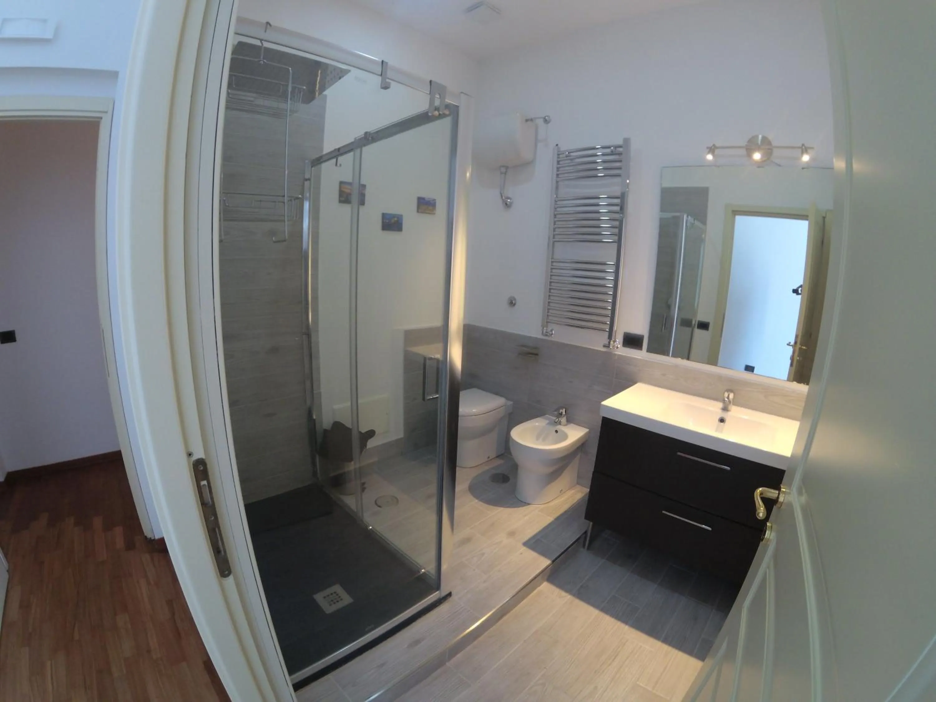 Shower in B&B Musica e Mare