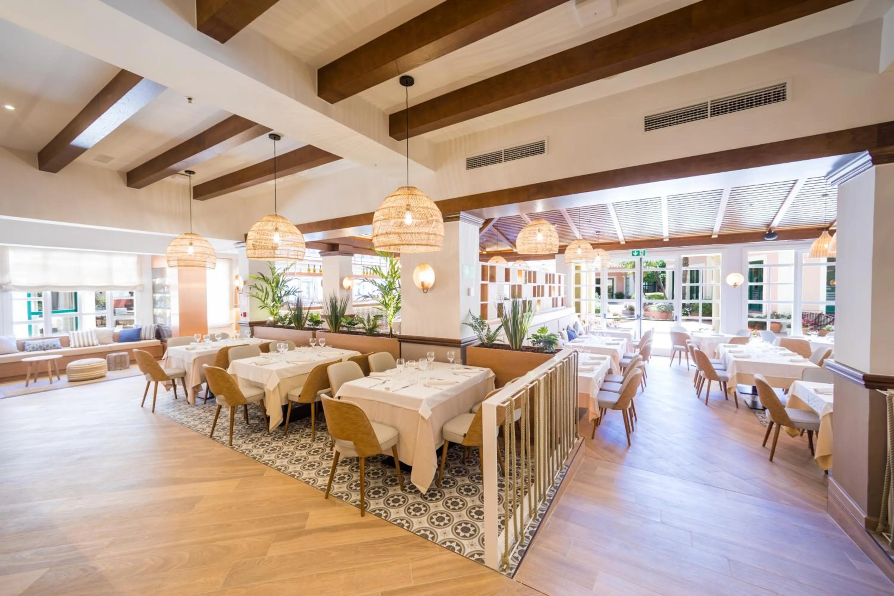 Restaurant/places to eat in PortAventura Hotel Roulette - Includes unlimited access to PortAventura Park & 1 access to Ferrari Land