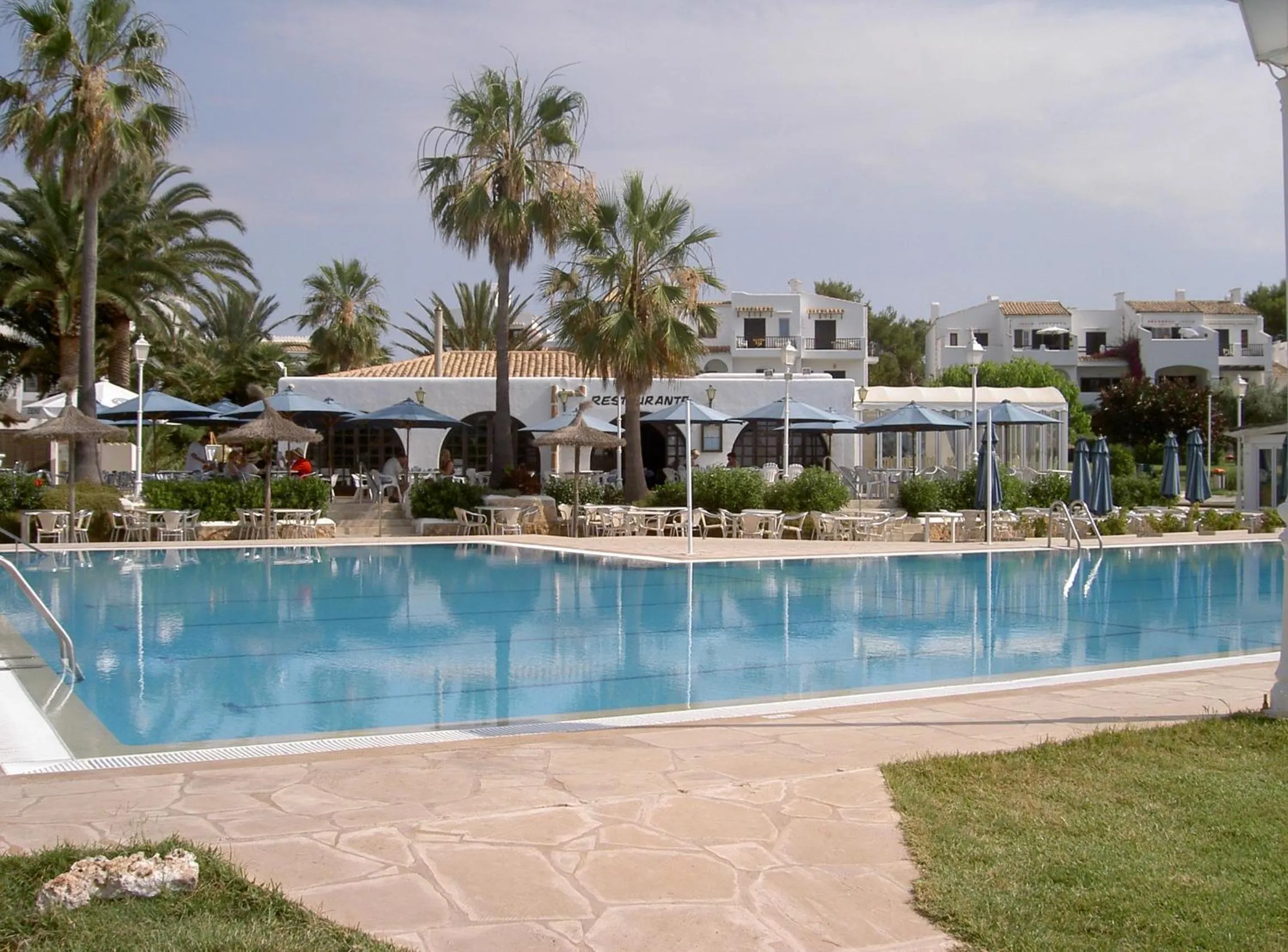 Swimming pool in Apartamentos Parque Mar