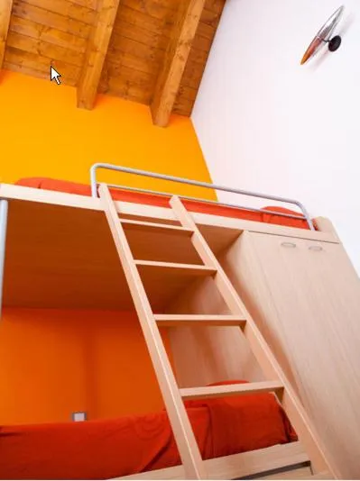 bunk bed, Bed in Apartahotel Castejón de Sos