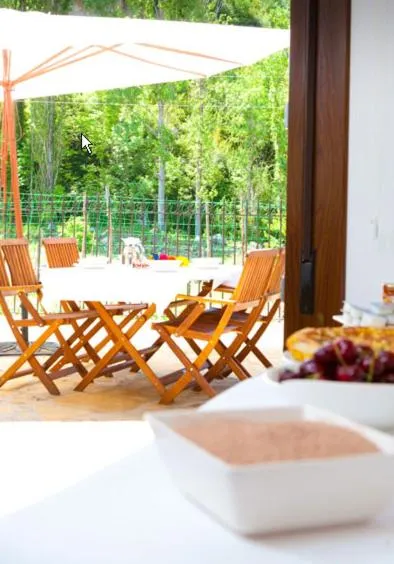 Restaurant/places to eat in Apartahotel Castejón de Sos