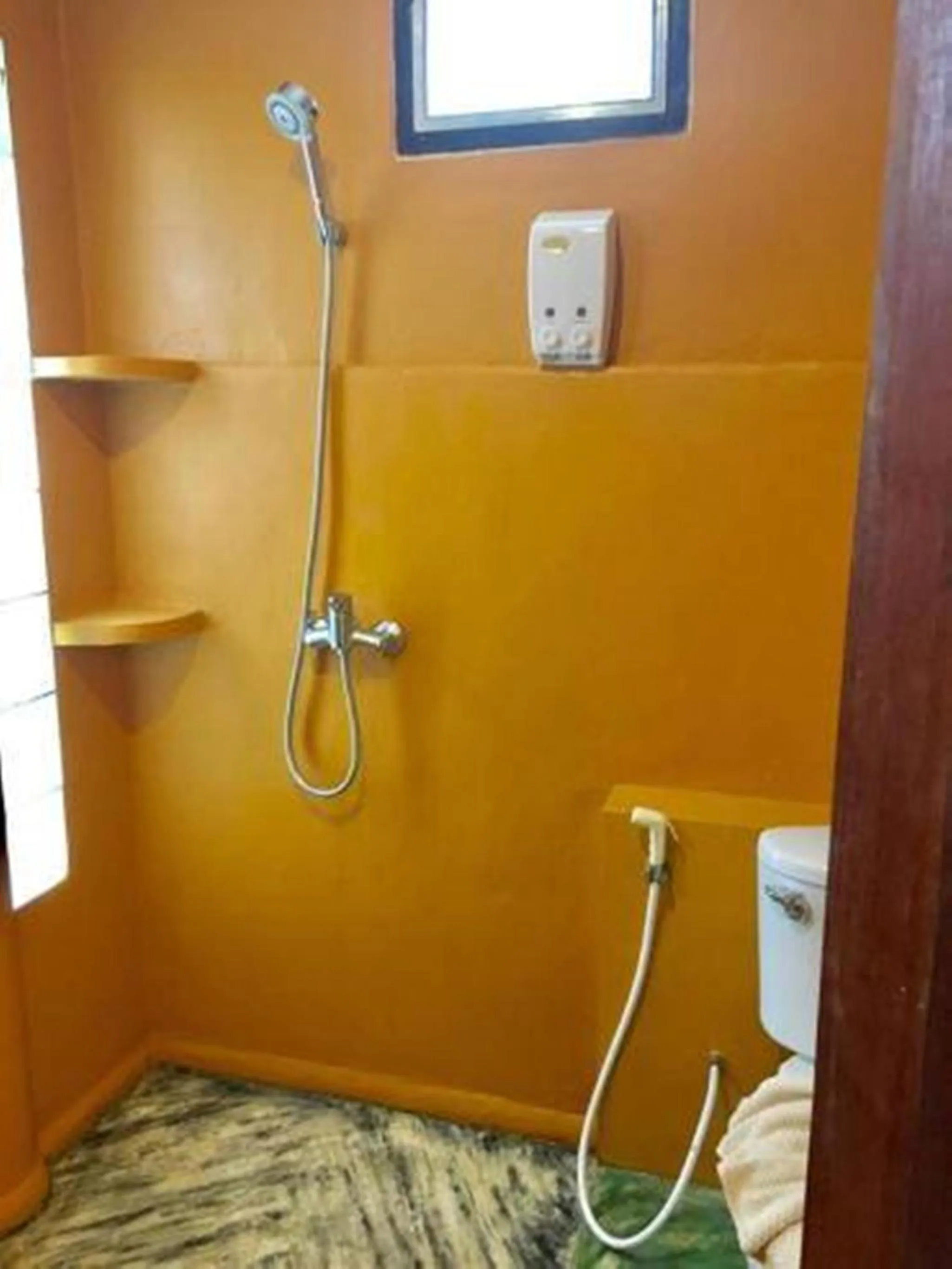 Shower in Fisherman Koh Tao