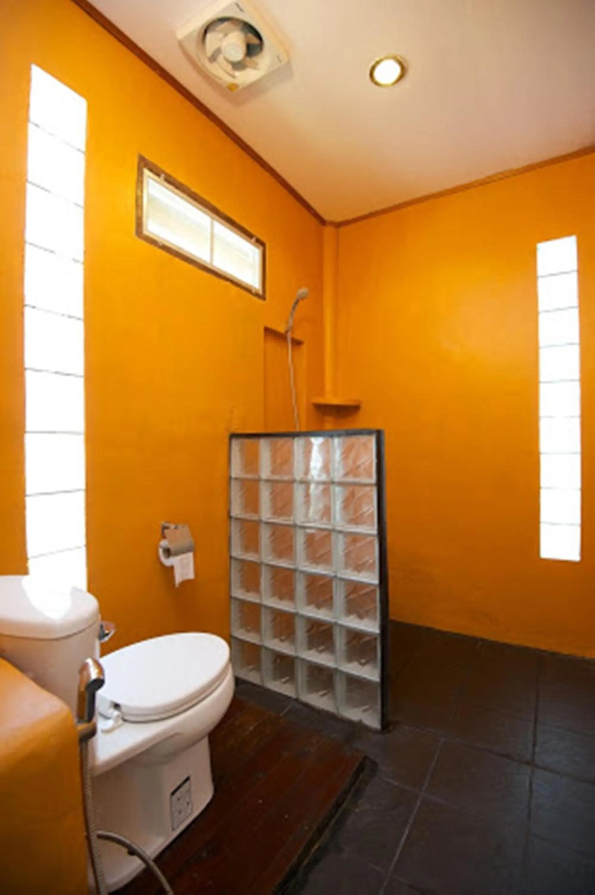 Shower in Fisherman Koh Tao