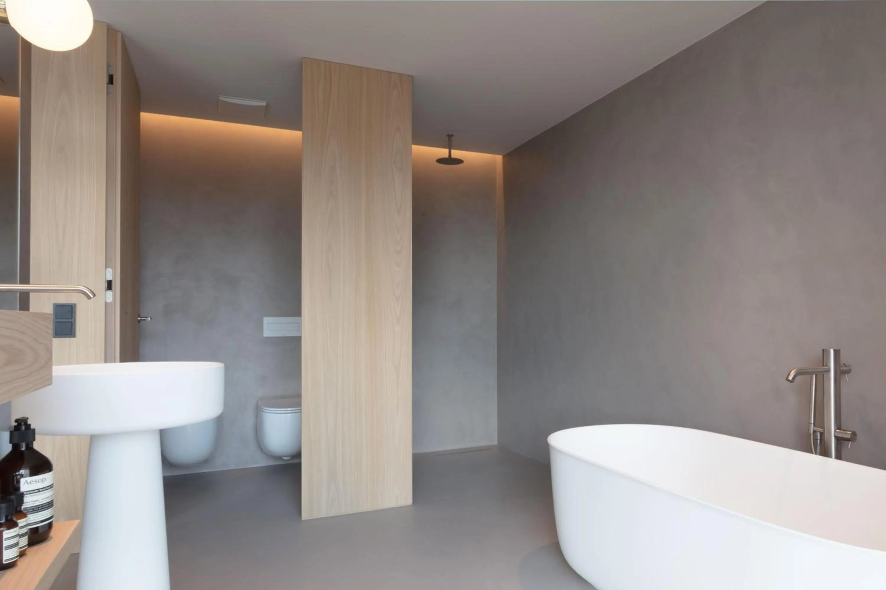 Shower in Schgaguler Hotel