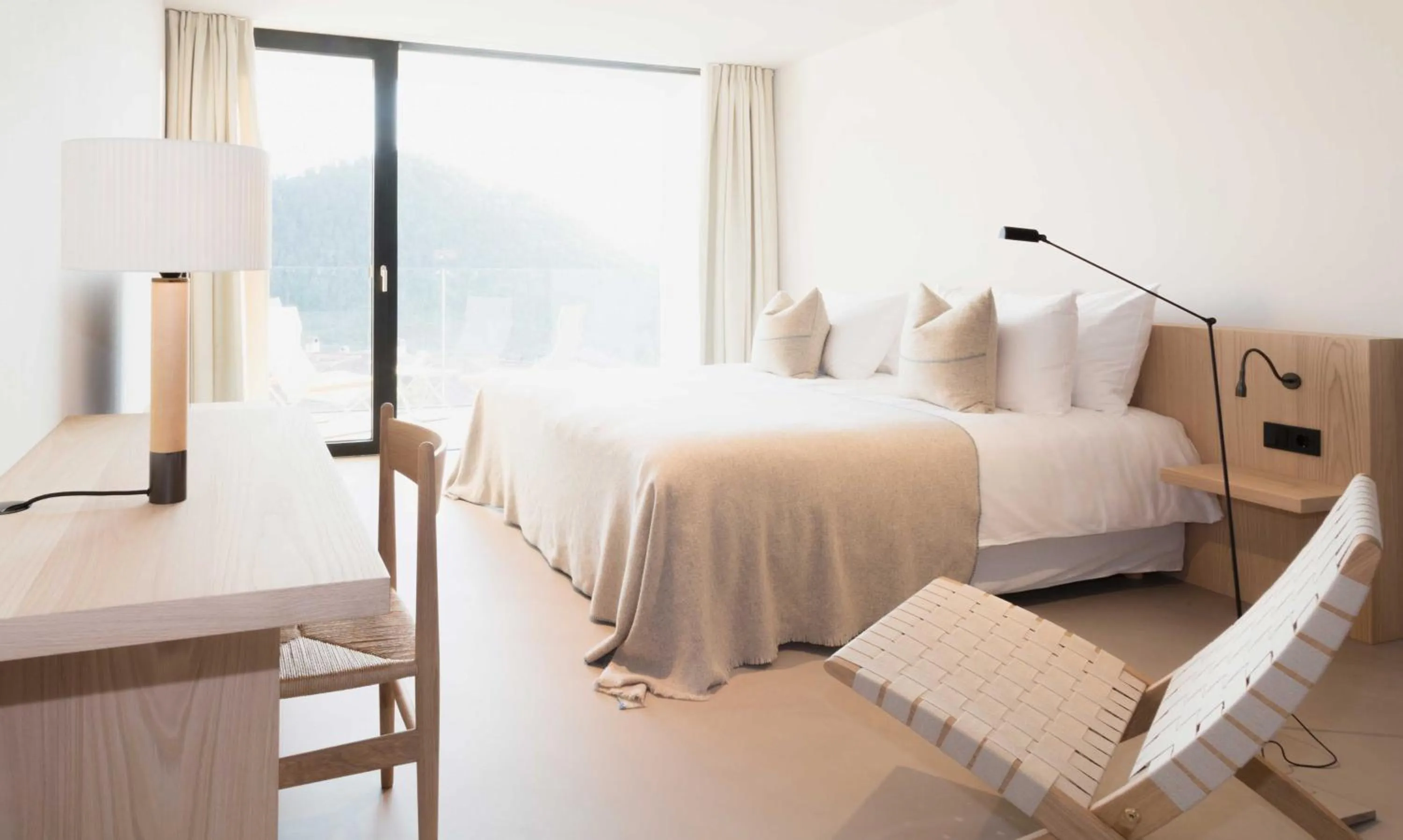 Bed in Schgaguler Hotel