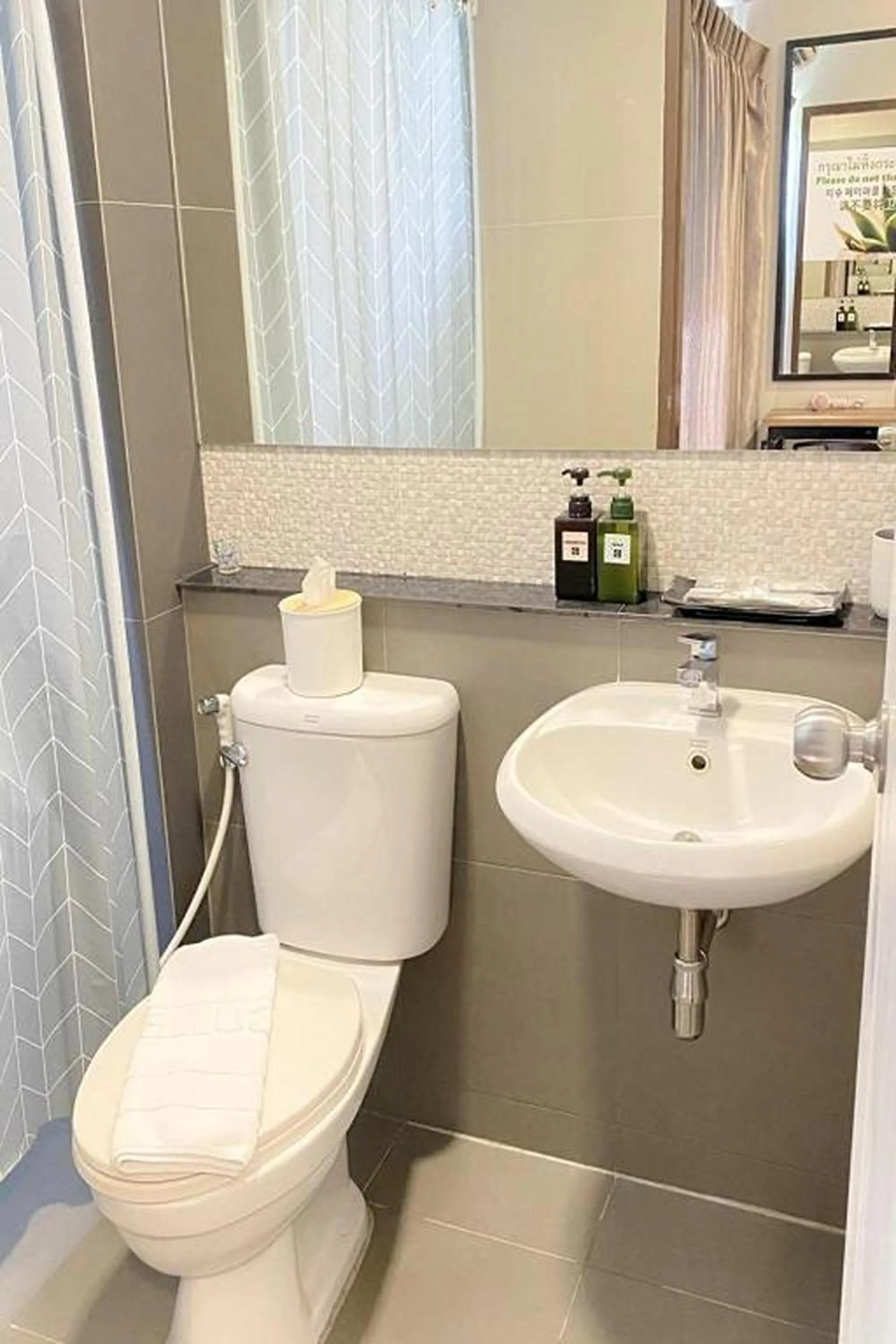 Bathroom in Casa Luxe Hotel and Resident