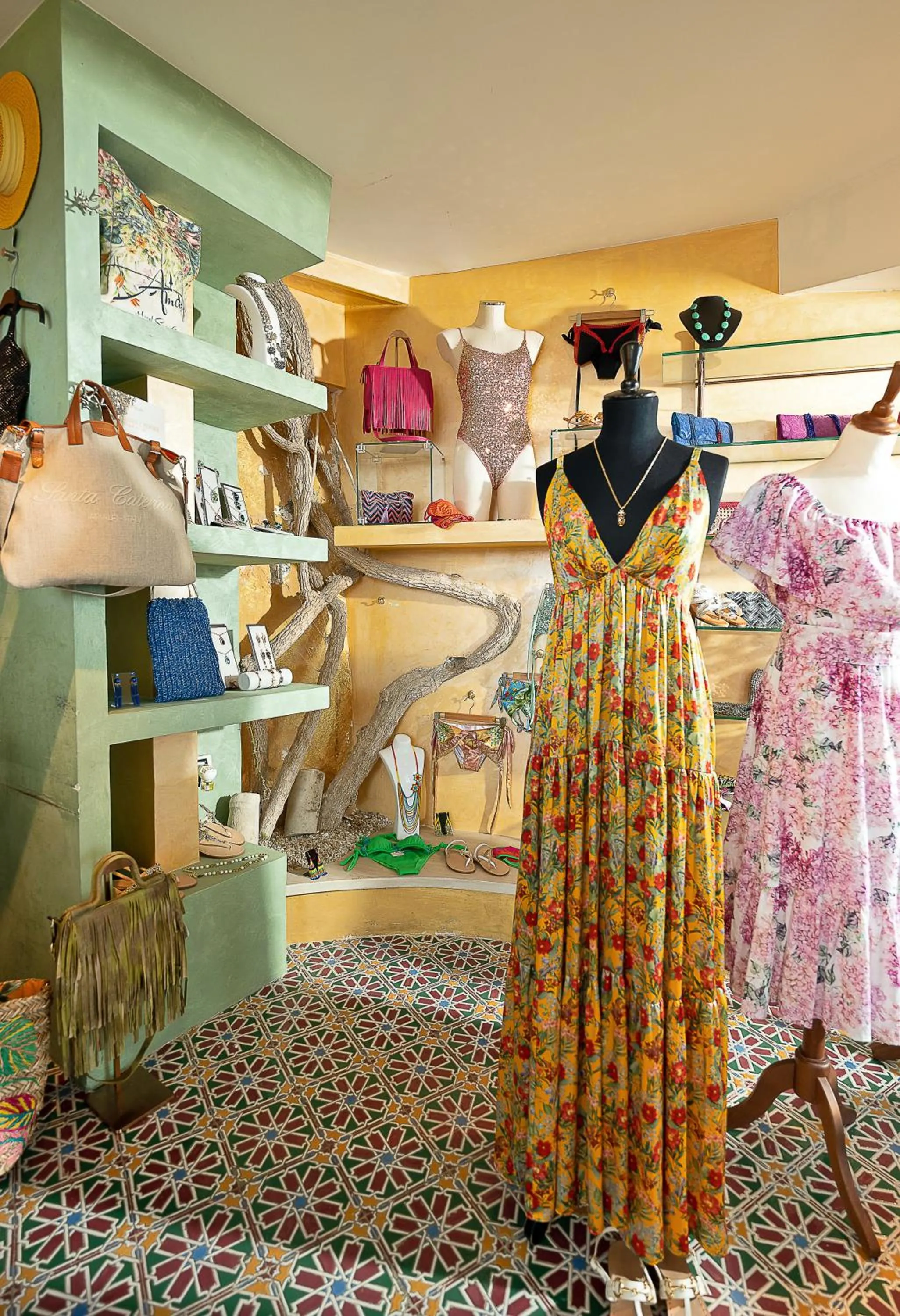 On-site shops in Hotel Santa Caterina