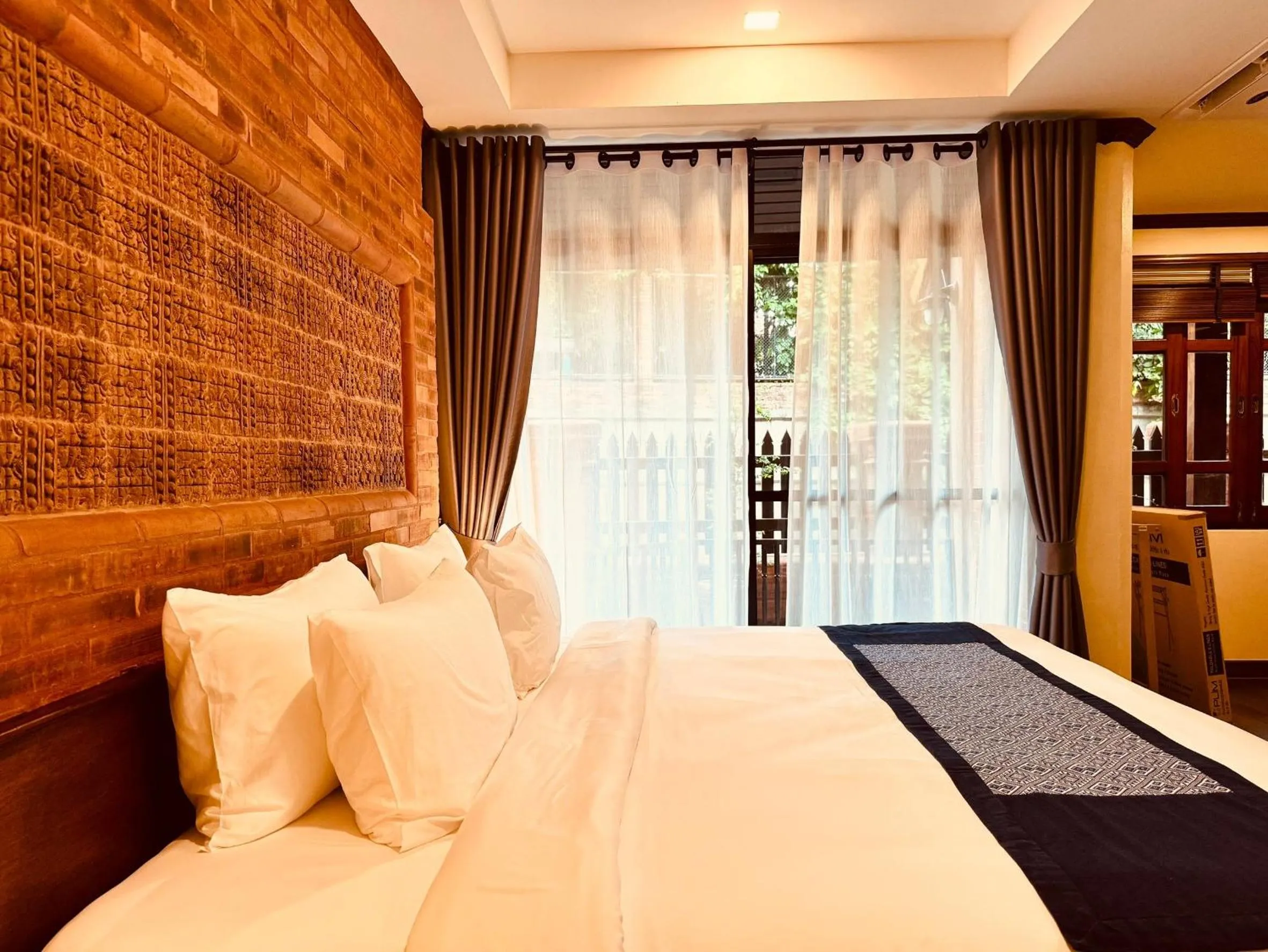 Bed in Phor Liang Meun Terracotta Arts