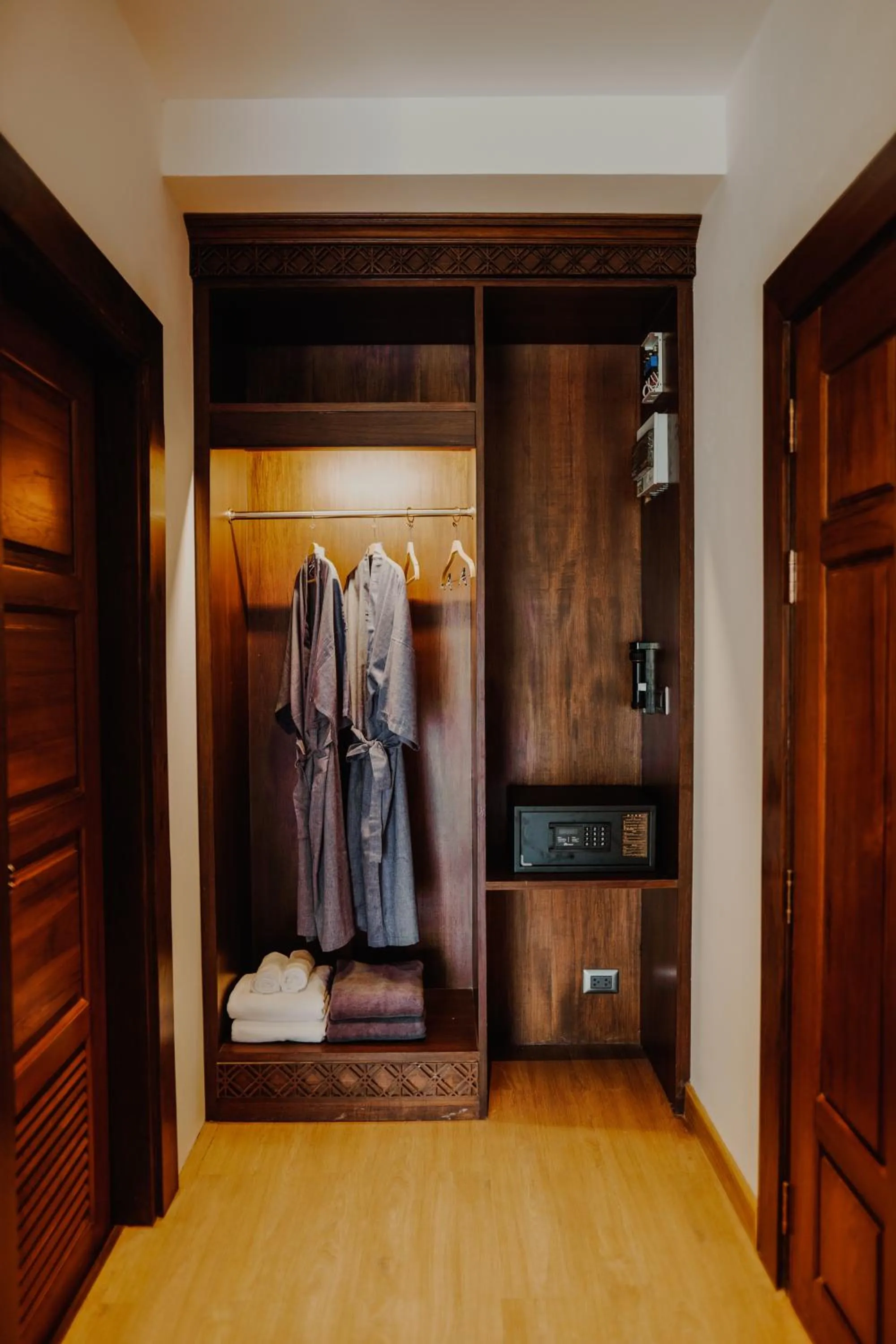 Photo of the whole room in Phor Liang Meun Terracotta Arts