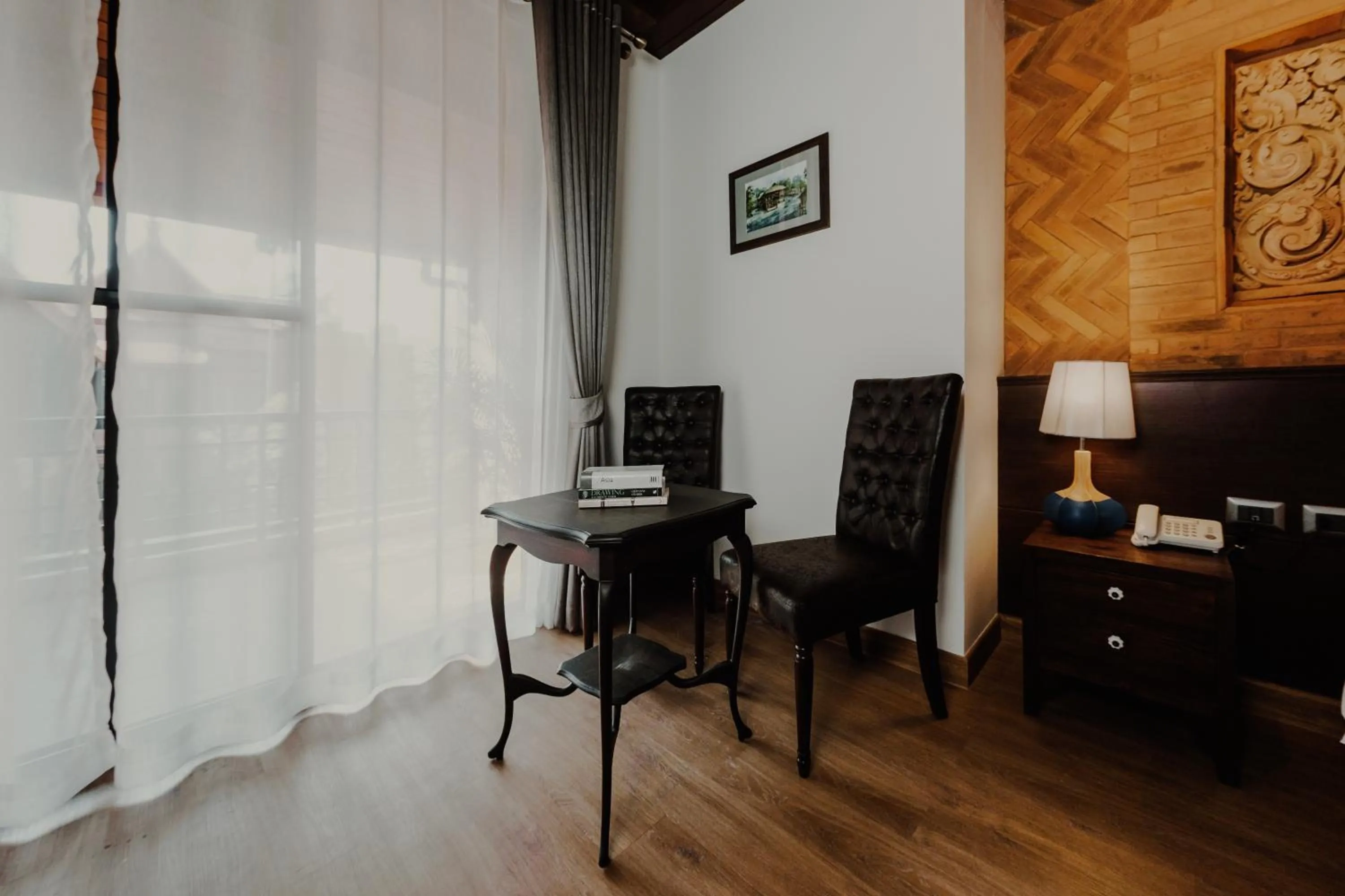 Photo of the whole room in Phor Liang Meun Terracotta Arts