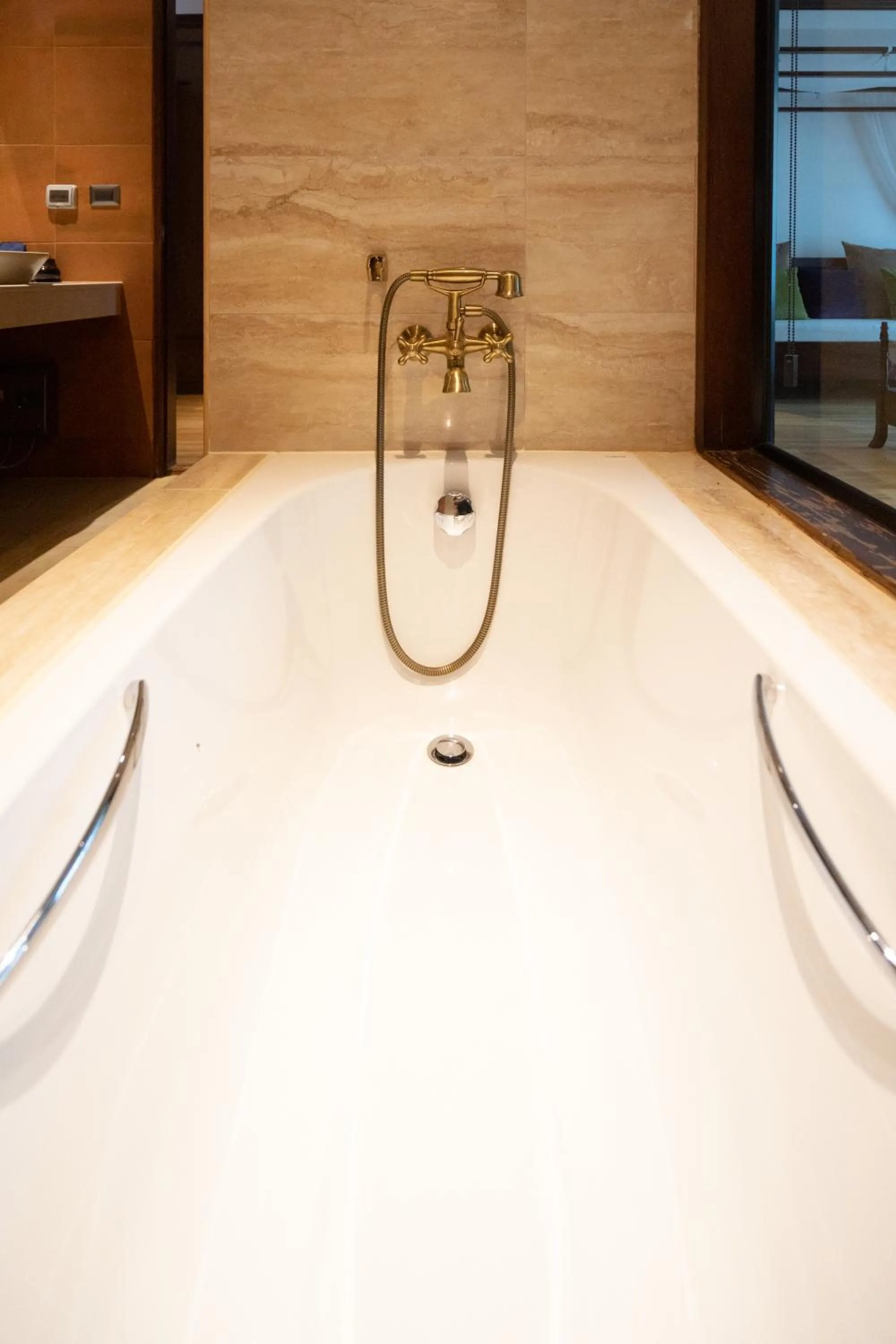 Bathroom in Phor Liang Meun Terracotta Arts