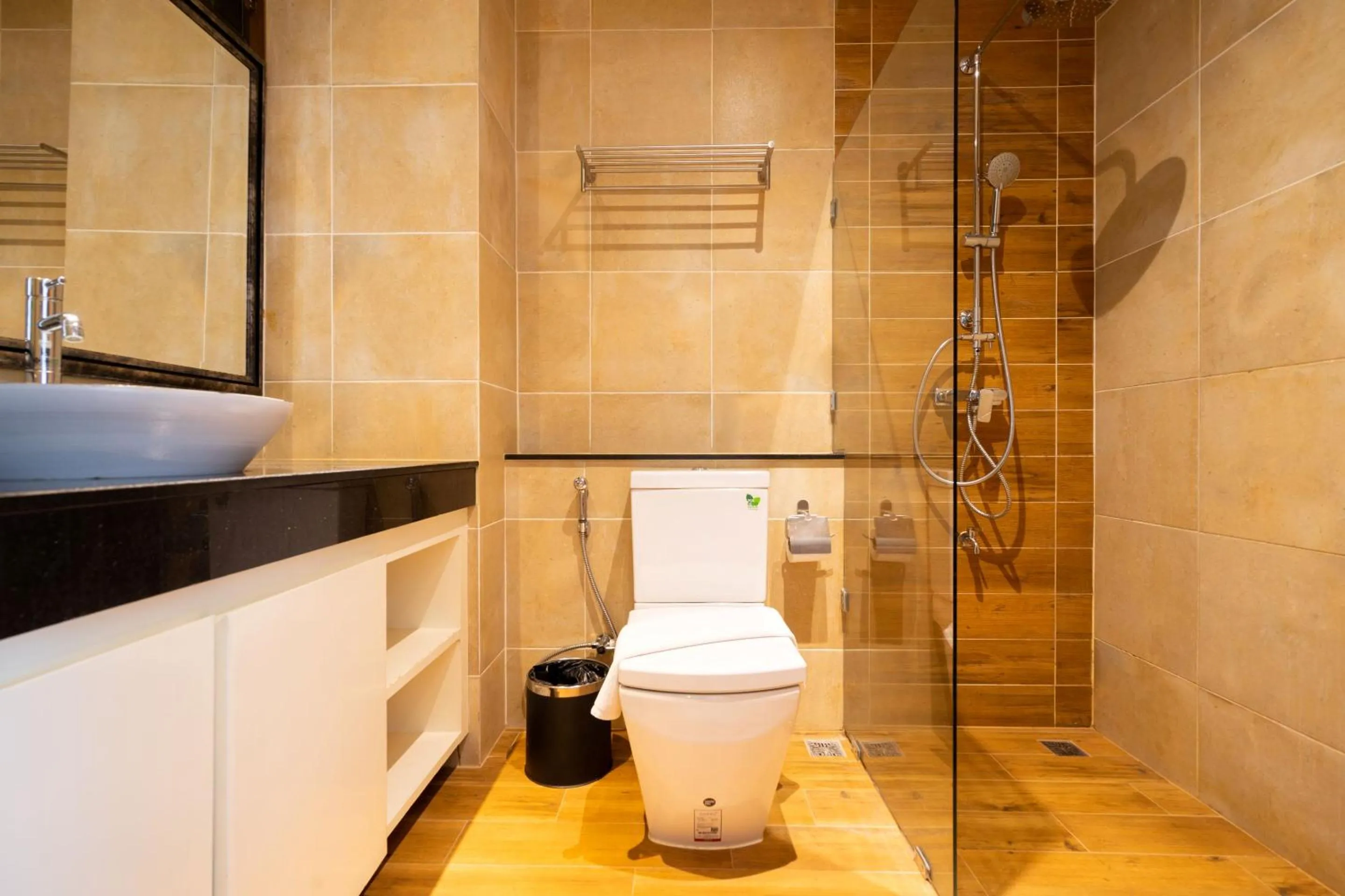 Bathroom in Phor Liang Meun Terracotta Arts