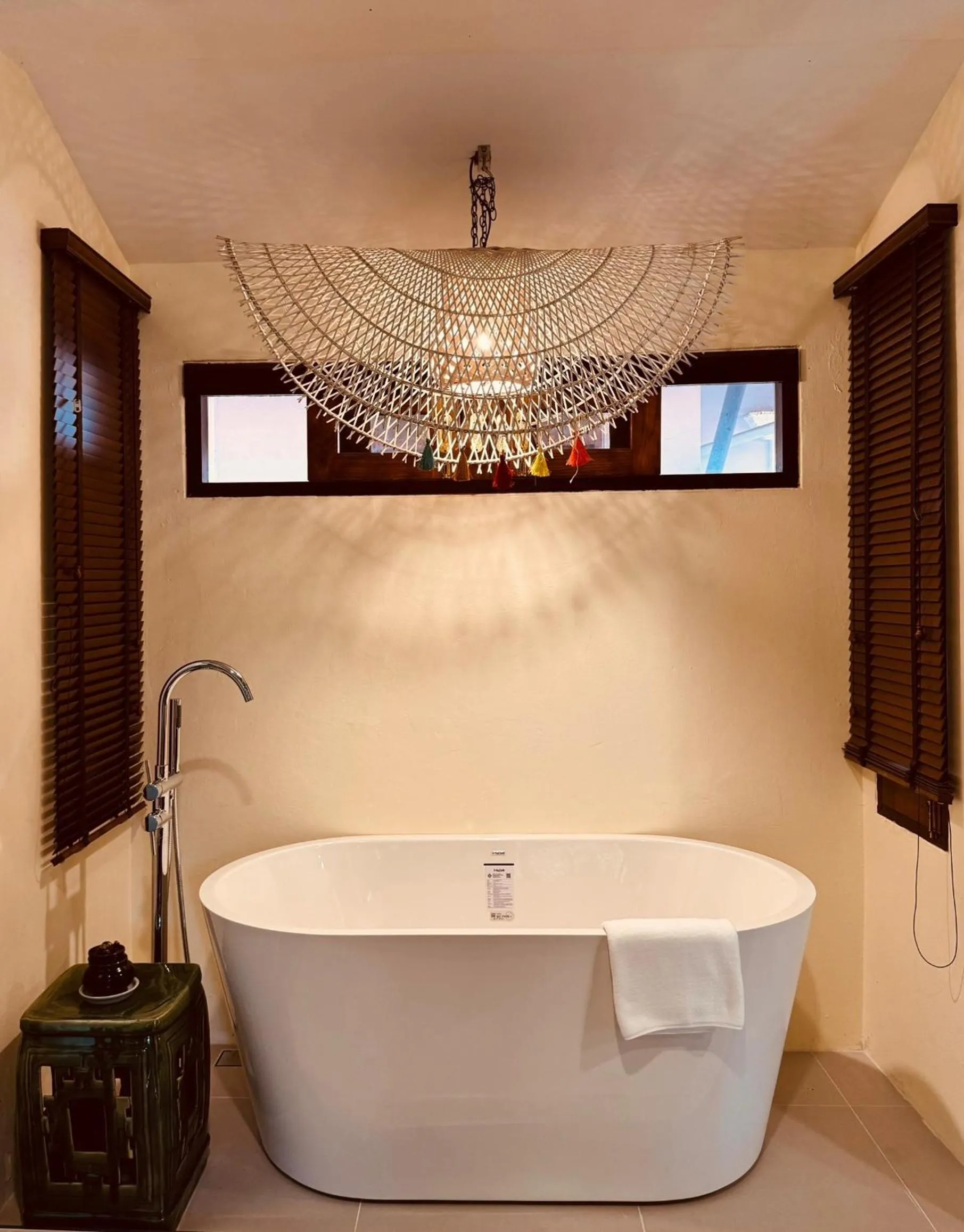 Bathroom in Phor Liang Meun Terracotta Arts