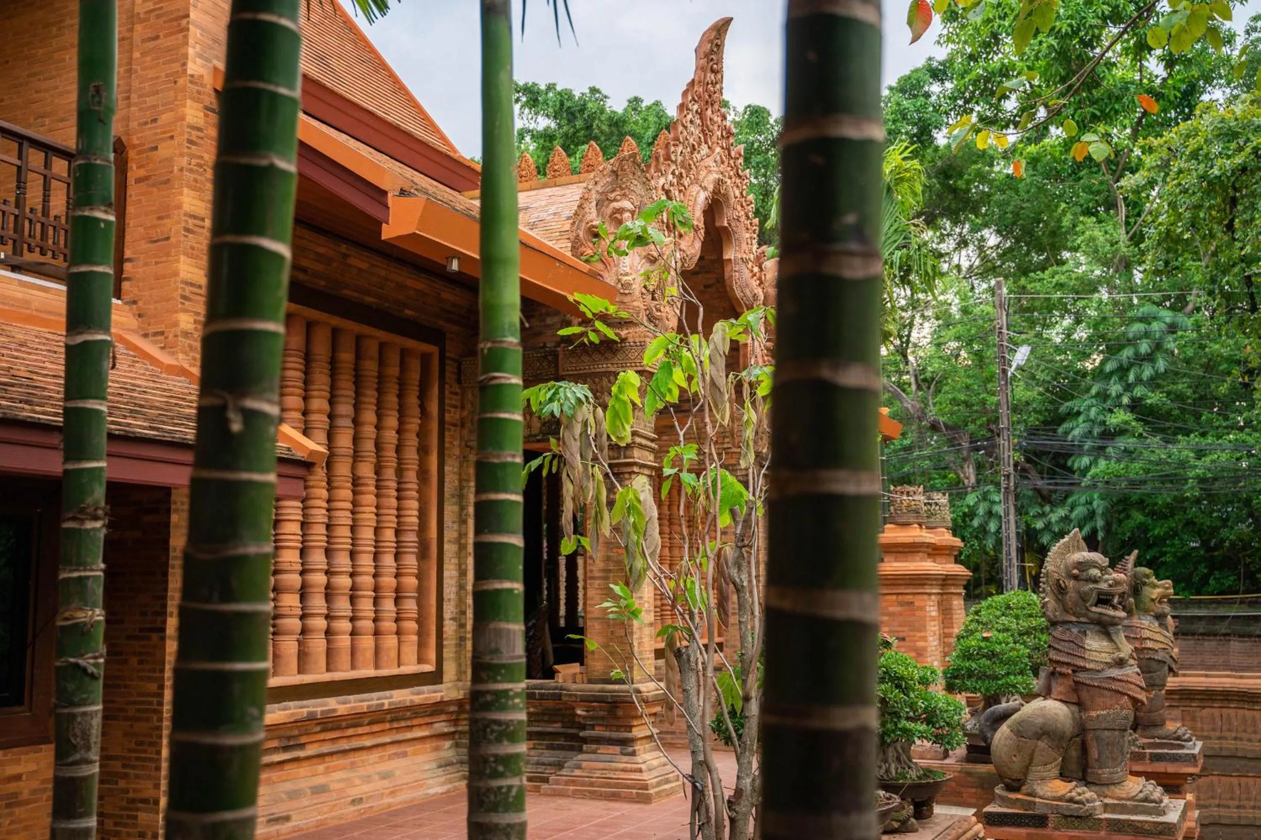 Property building in Phor Liang Meun Terracotta Arts