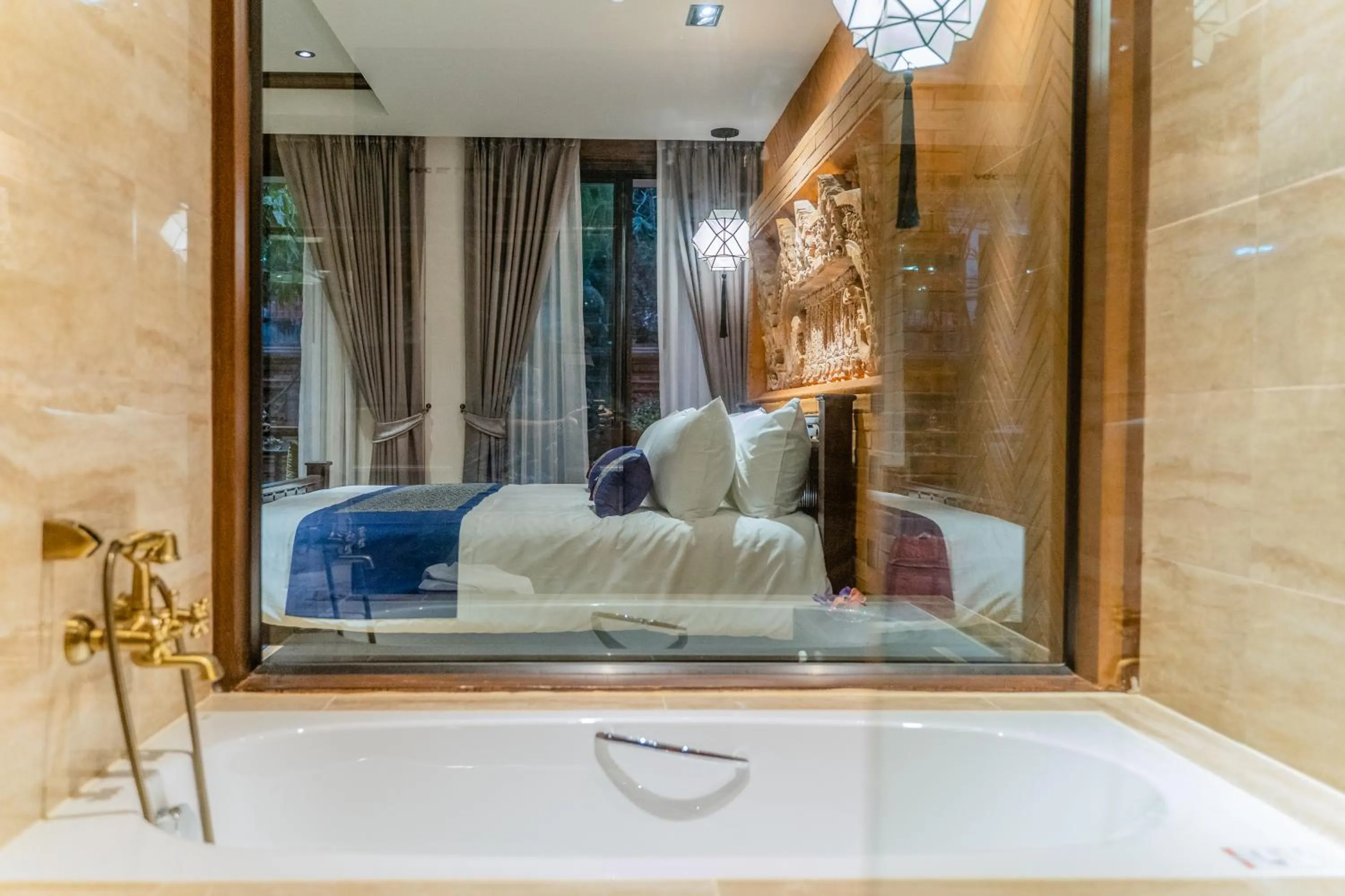 Bathroom in Phor Liang Meun Terracotta Arts