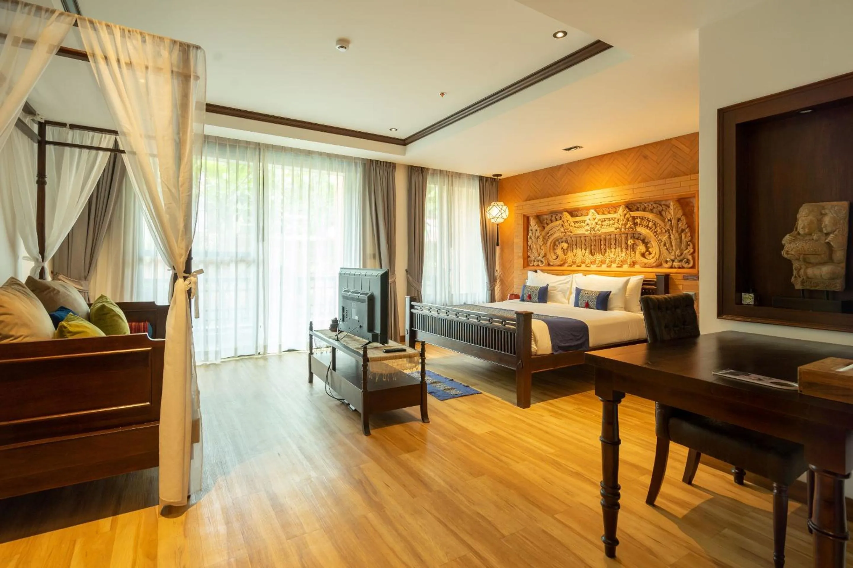 Photo of the whole room, Bed in Phor Liang Meun Terracotta Arts