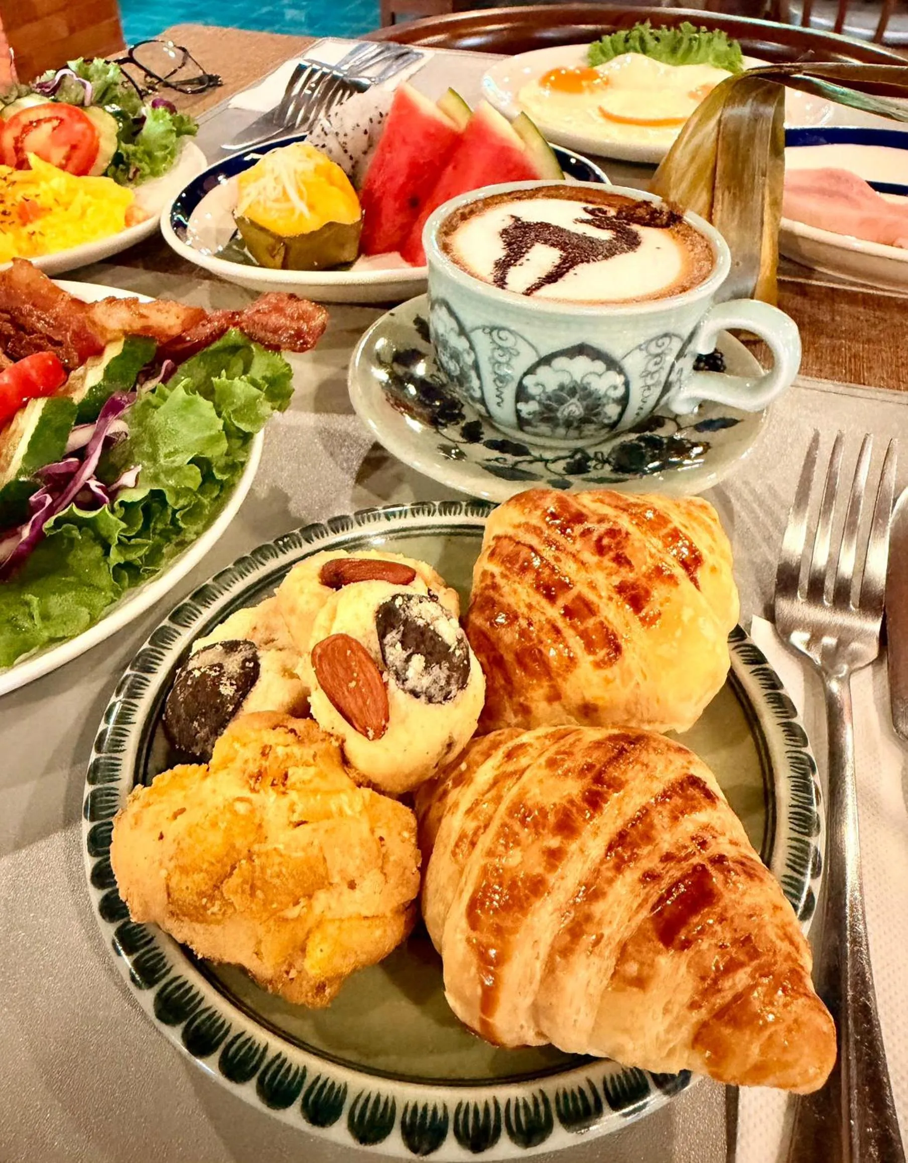 Breakfast in Phor Liang Meun Terracotta Arts