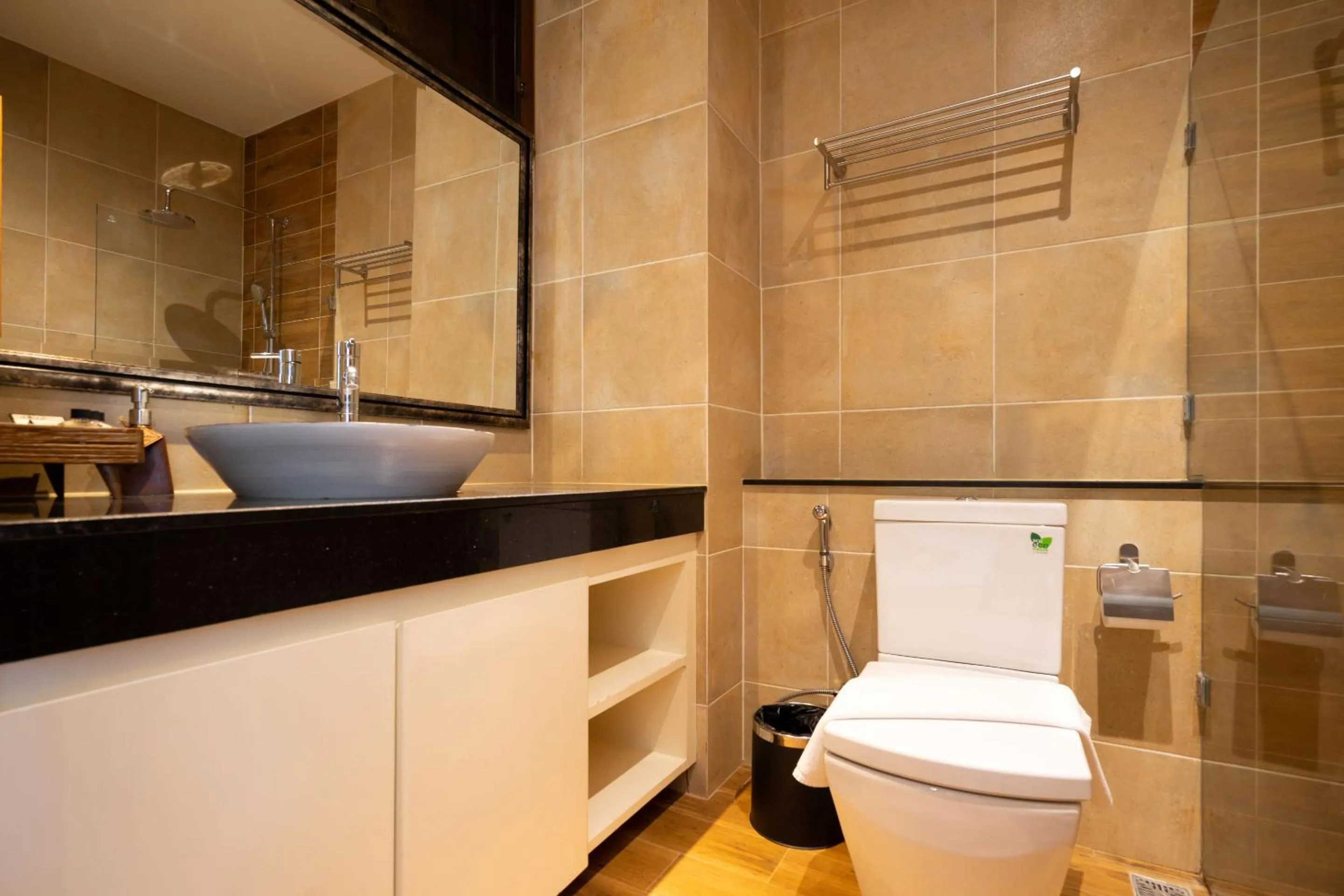 Bathroom in Phor Liang Meun Terracotta Arts