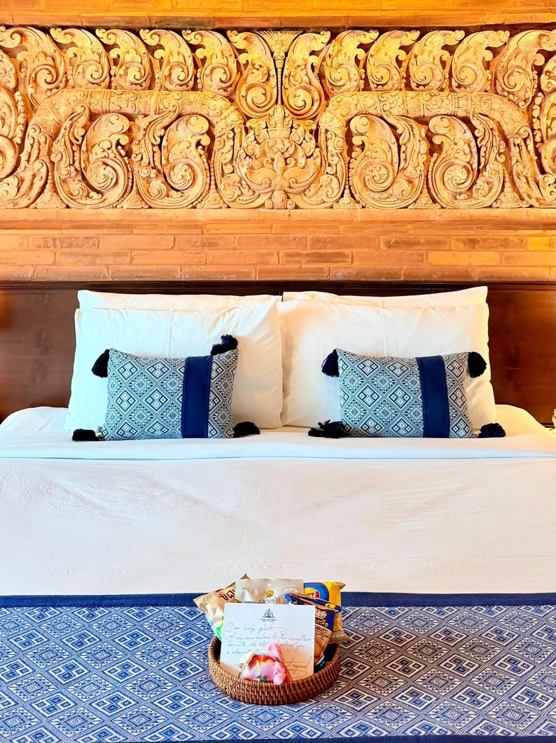 Bed in Phor Liang Meun Terracotta Arts