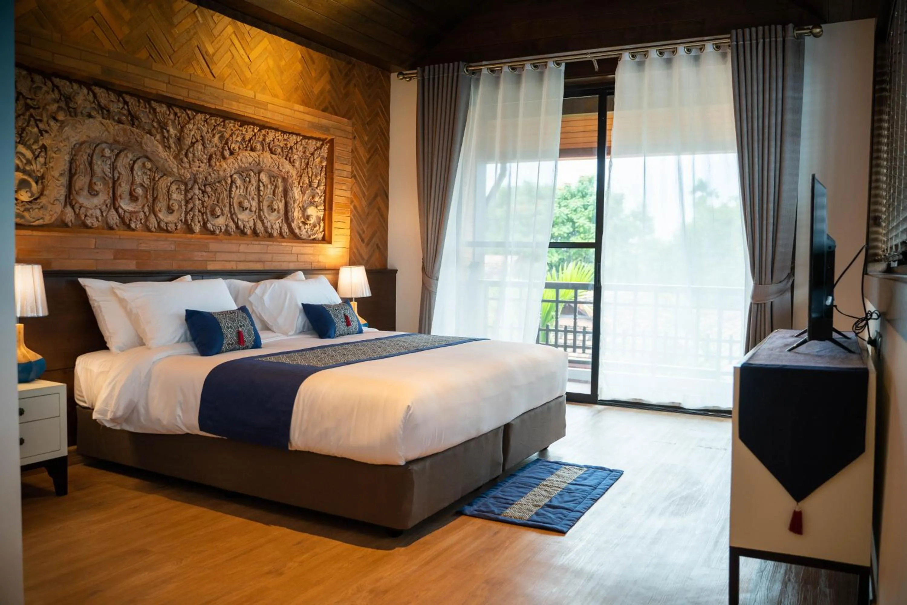 Bedroom, Bed in Phor Liang Meun Terracotta Arts