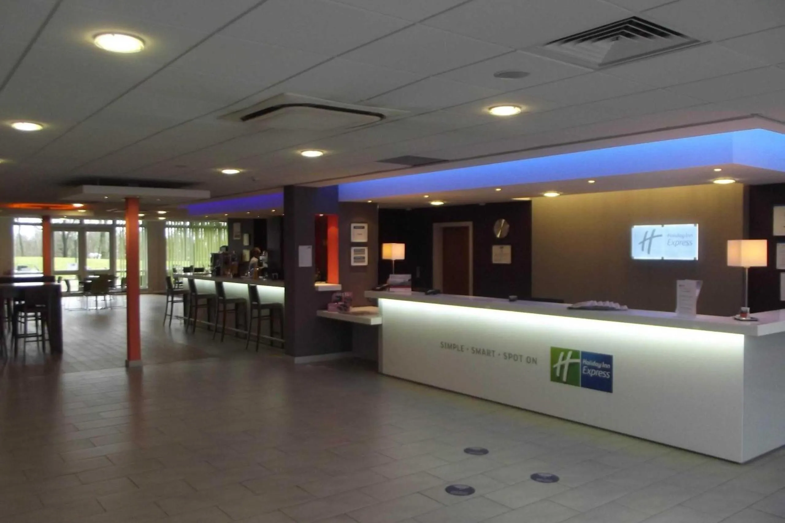 Lobby or reception in Holiday Inn Express Preston South by IHG