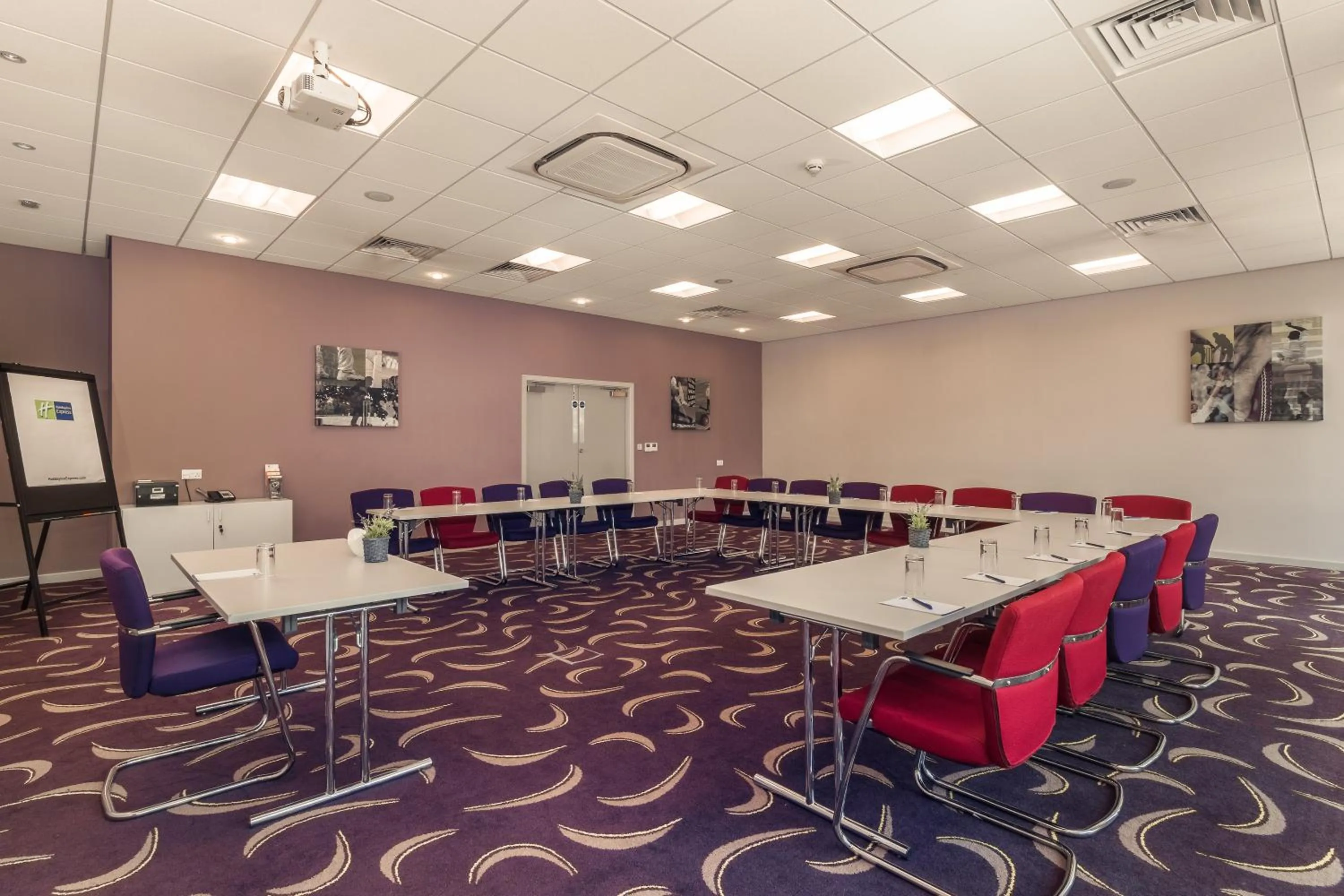 Meeting/conference room in Holiday Inn Express Preston South by IHG