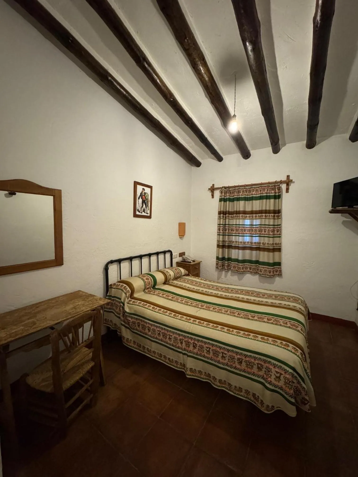 Bed in Posada de Jose Mª El Tempranillo