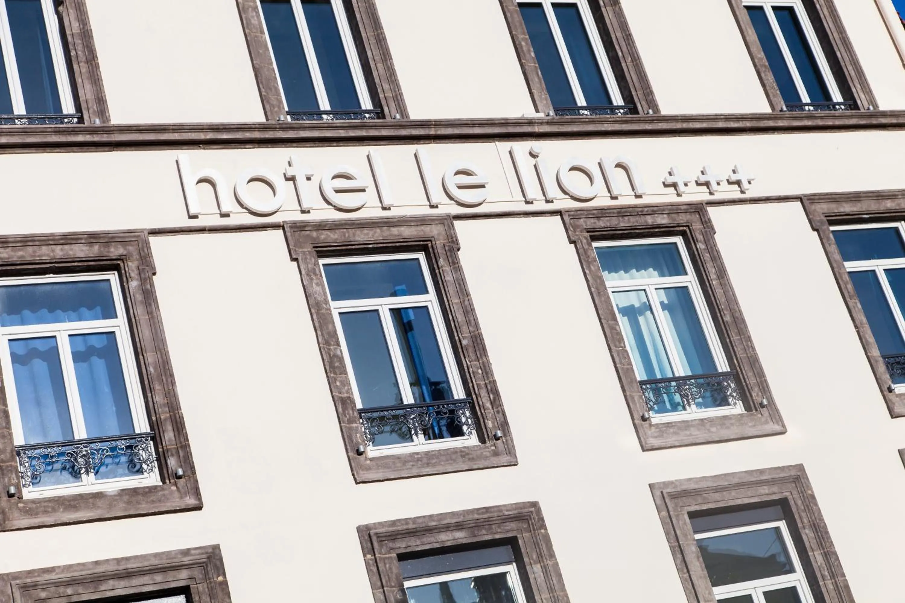 Facade/entrance in The Originals Boutique, Hôtel Le Lion, Clermont-Ferrand