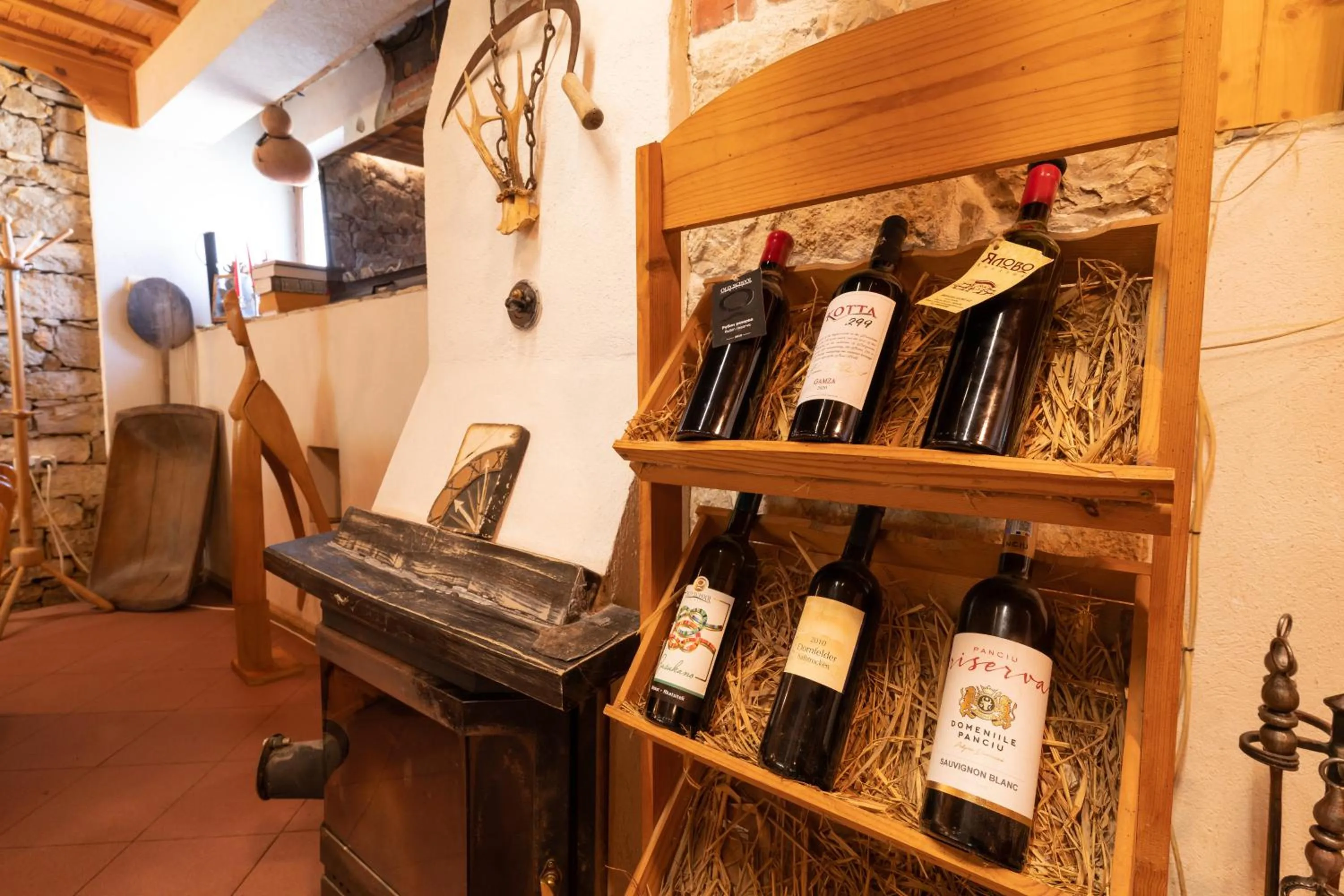 Restaurant/places to eat in Eco Hotel Imenieto