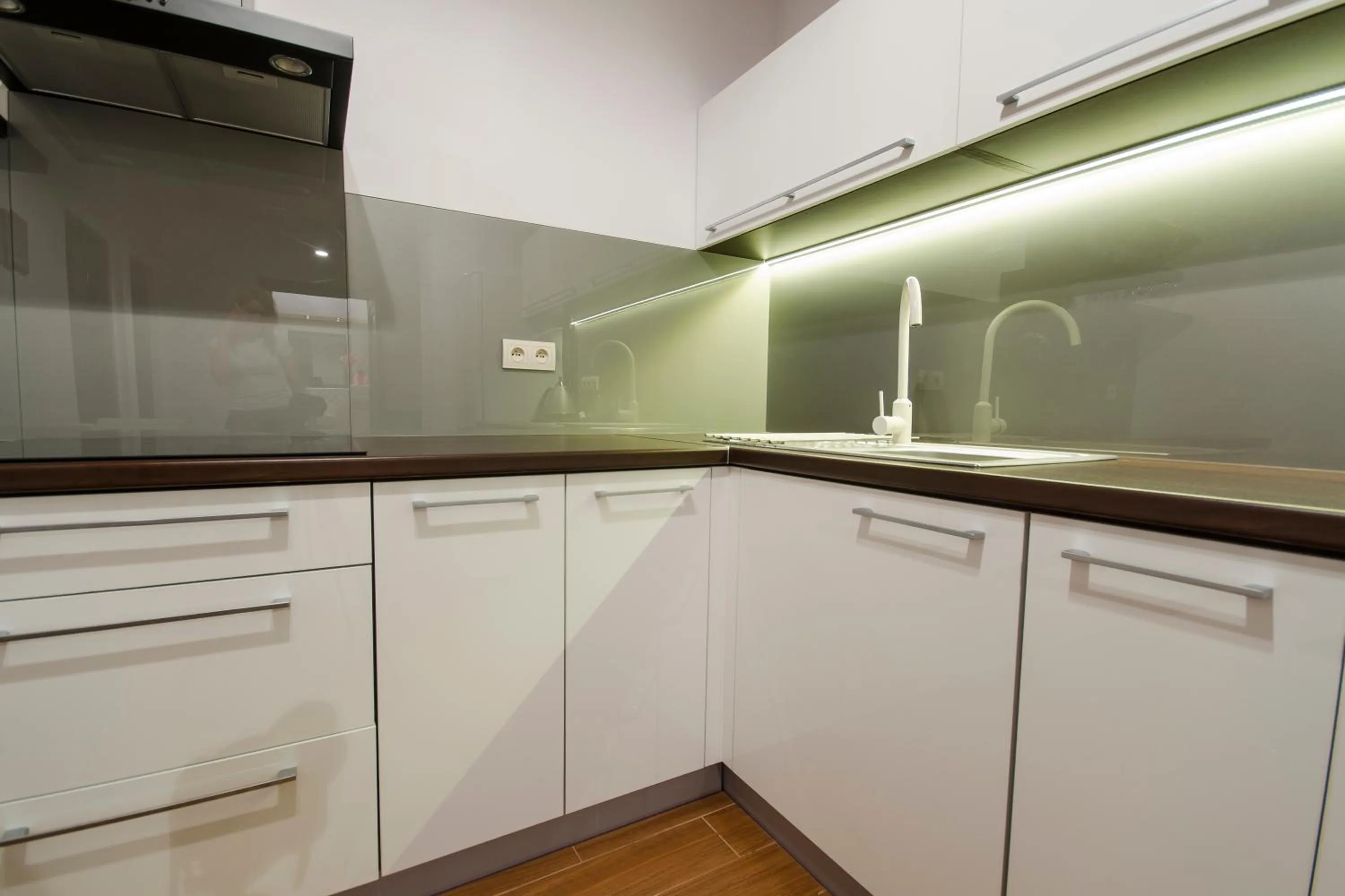 Kitchen or kitchenette in Angel City Center Krakow Aparthotel