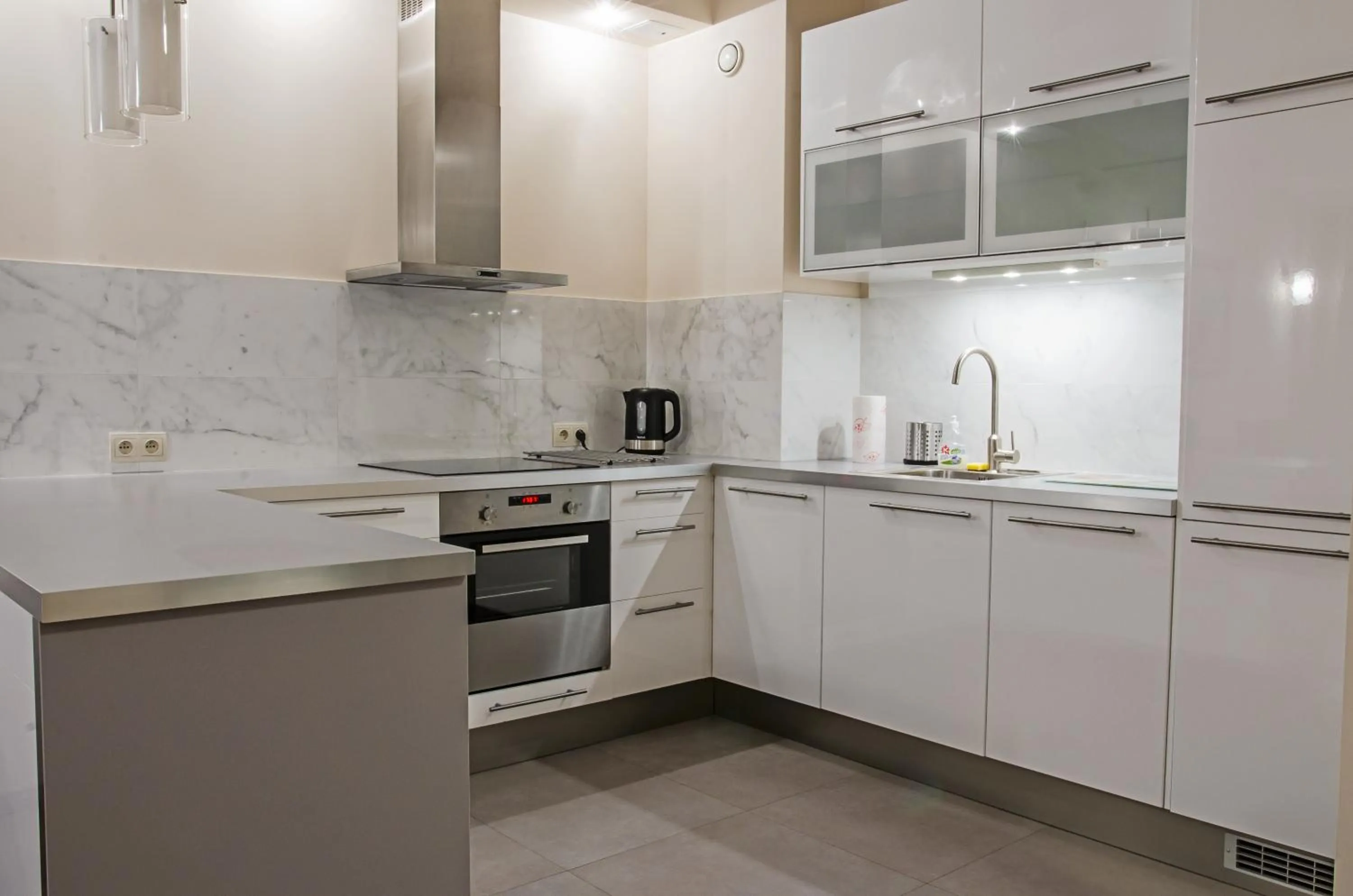 Kitchen or kitchenette in Angel City Center Krakow Aparthotel