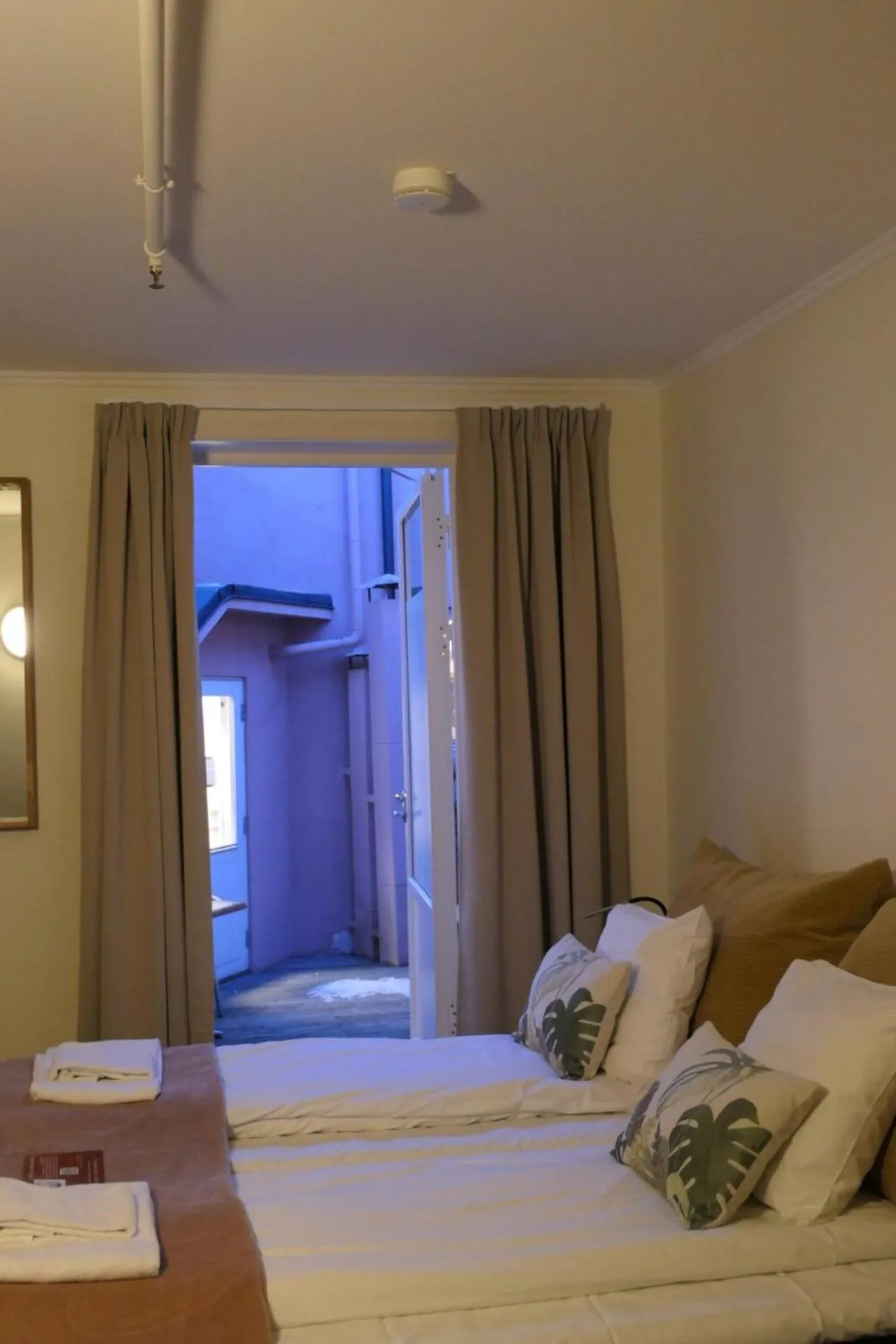 Bedroom, Bed in Victoria Hotel Kragerø