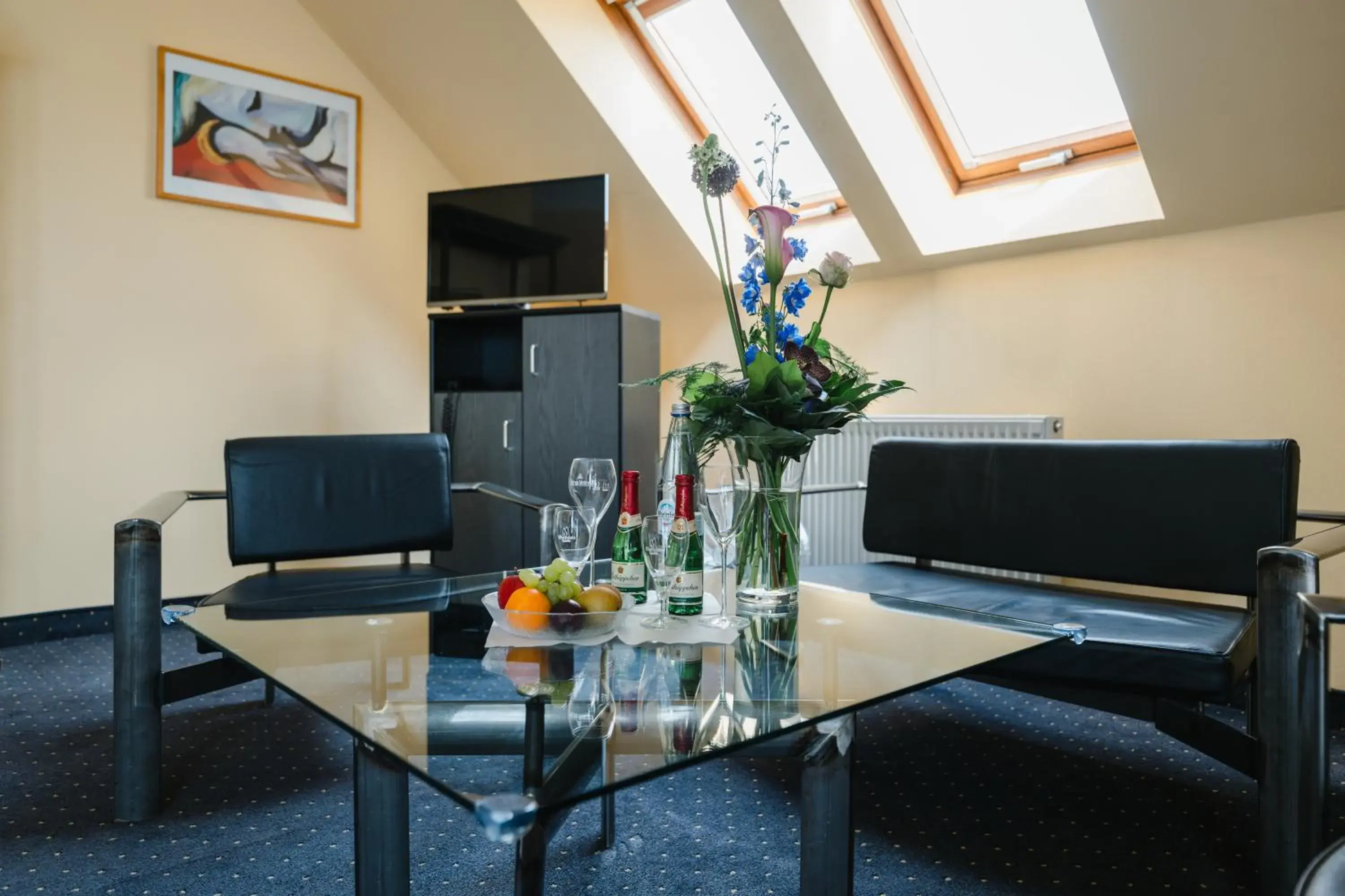 Standard Suite - single occupancy in Hotel Mirage Standard Suite - single occupancy in Hotel Mirage