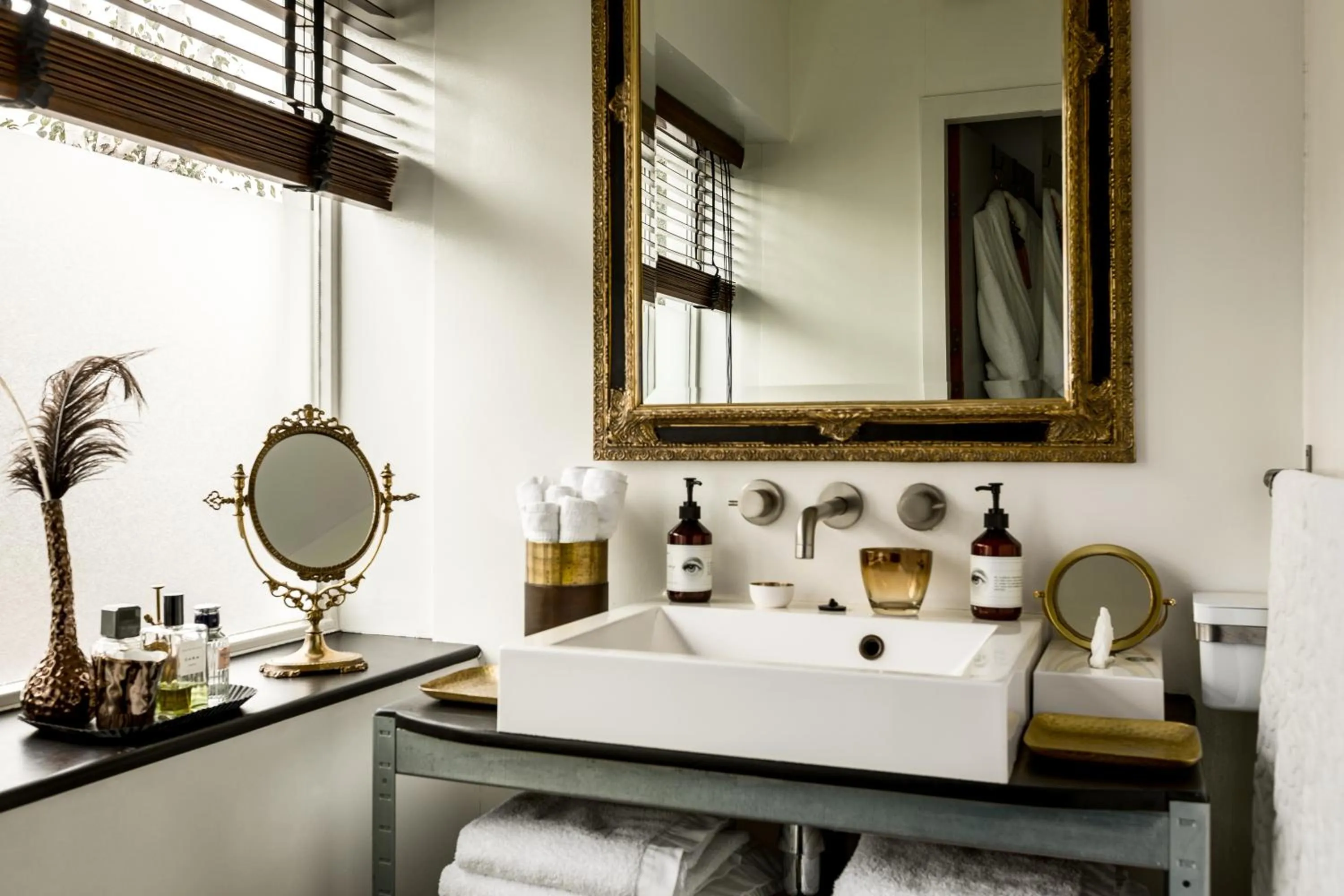 Decorative detail in B&B Habitat